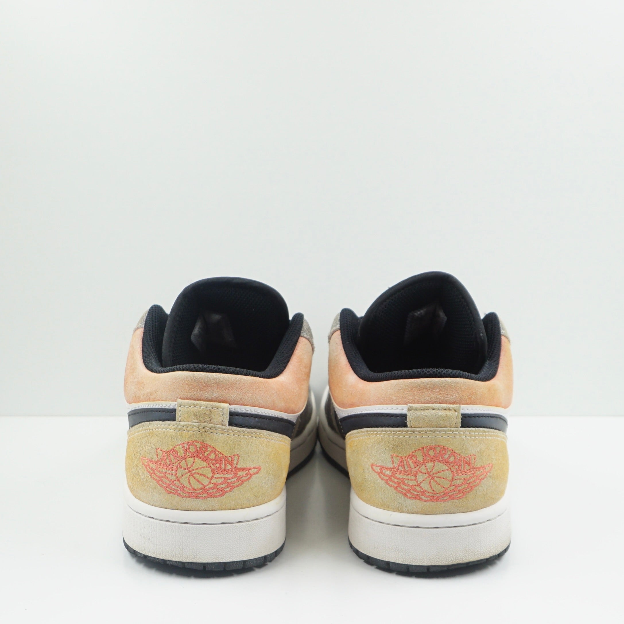 Jordan 1 Low SE Flight Club