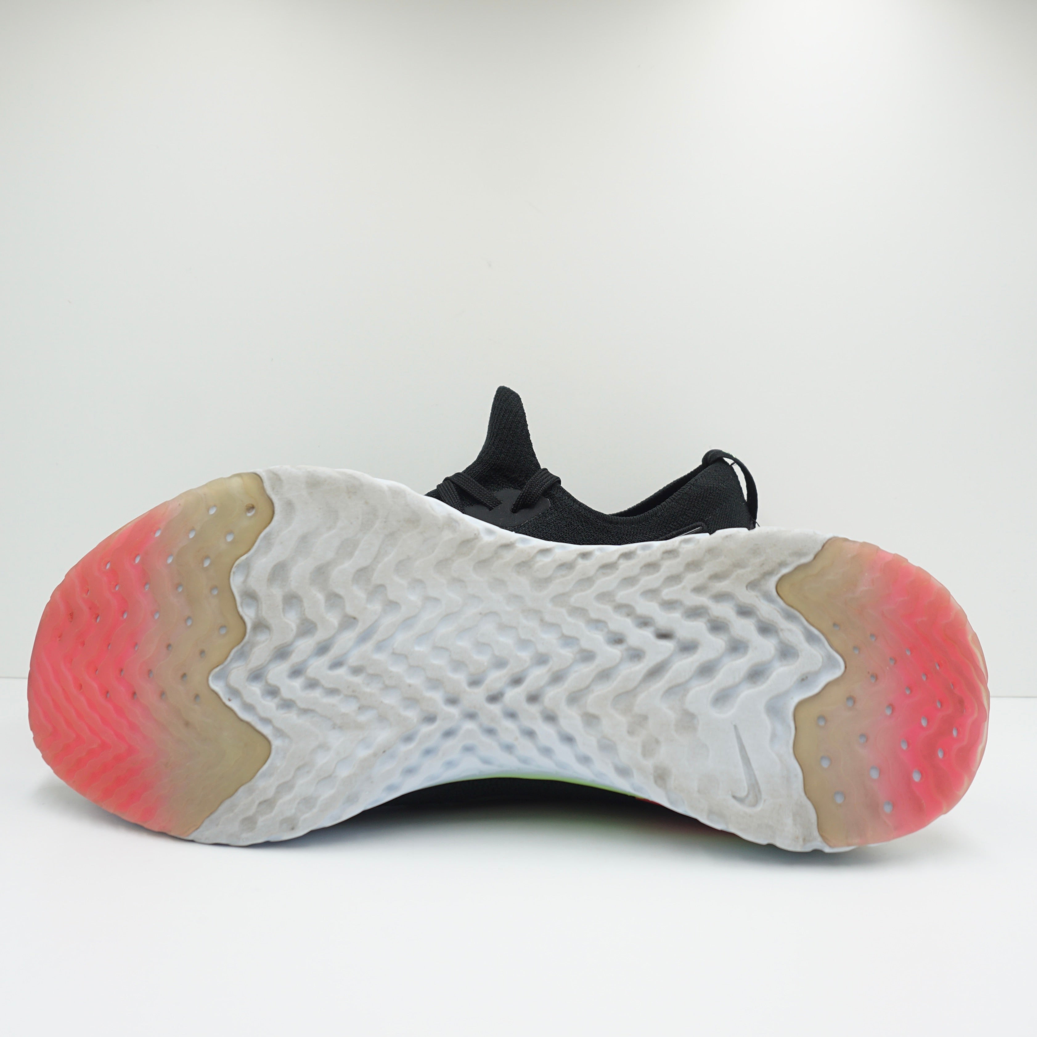 Nike Epic React Flyknit 2 Black Sapphire Hyper Pink