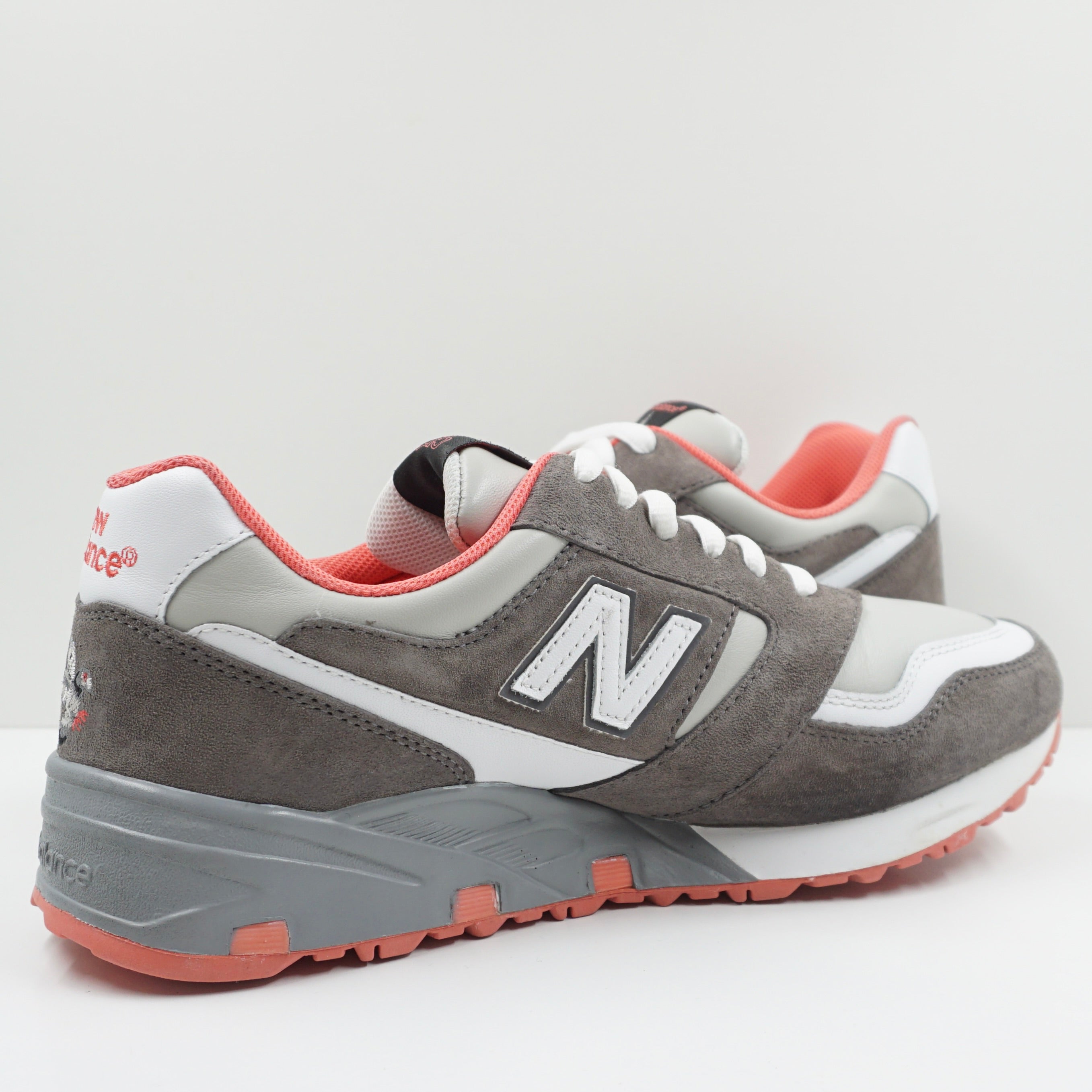 New Balance 575 Staple Pigeon Grey