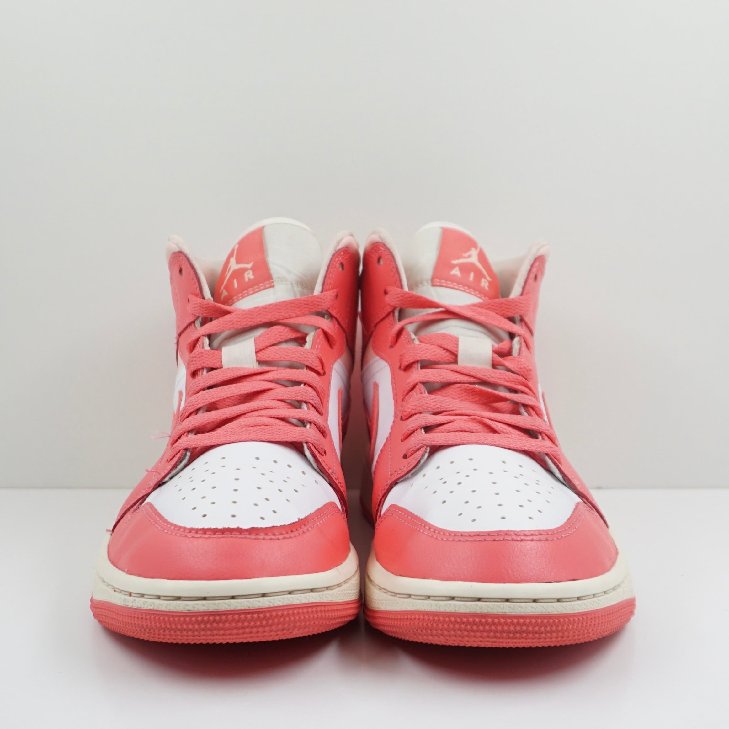 Jordan 1 Mid Strawberries and Cream (W)