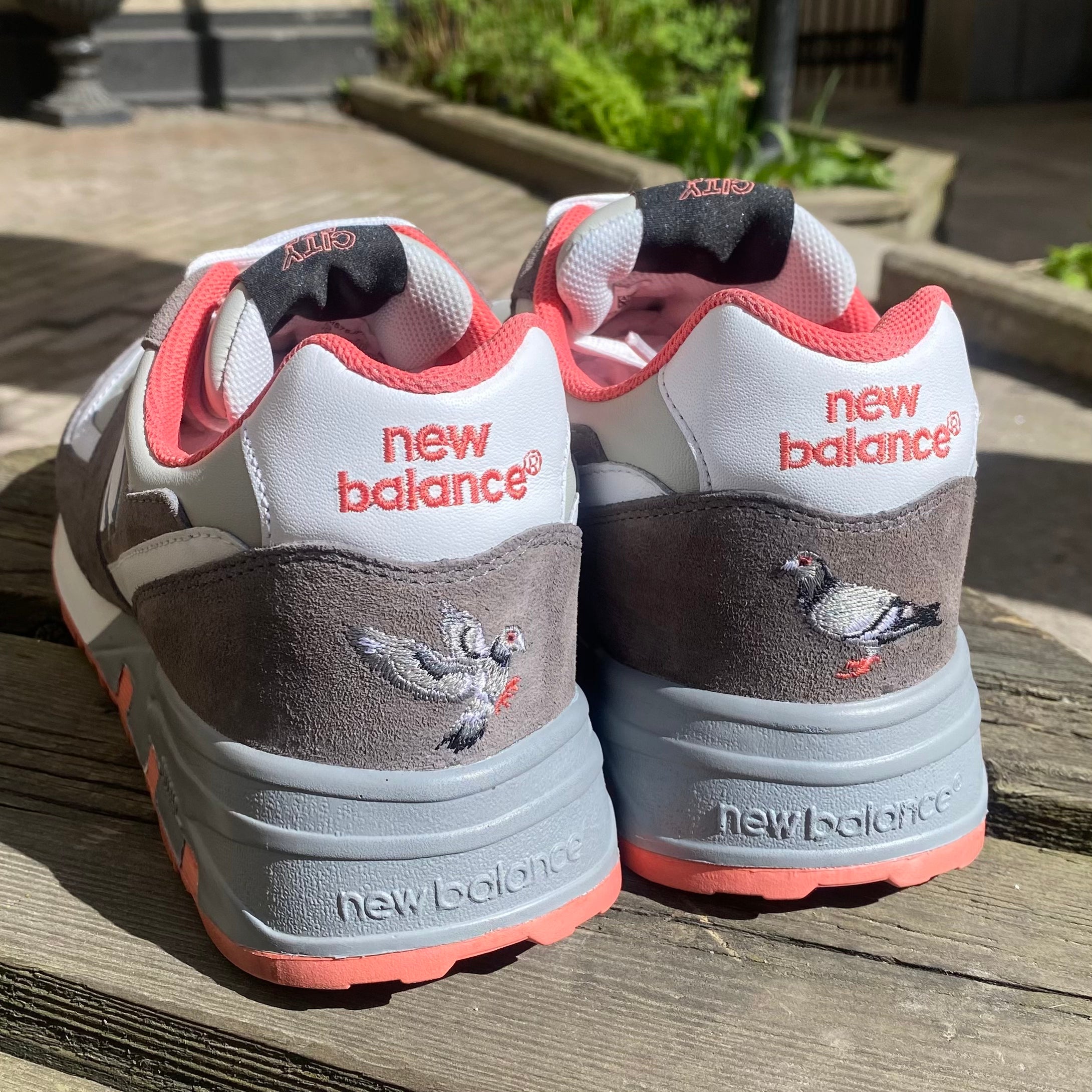 New Balance 575 Staple Pigeon Grey