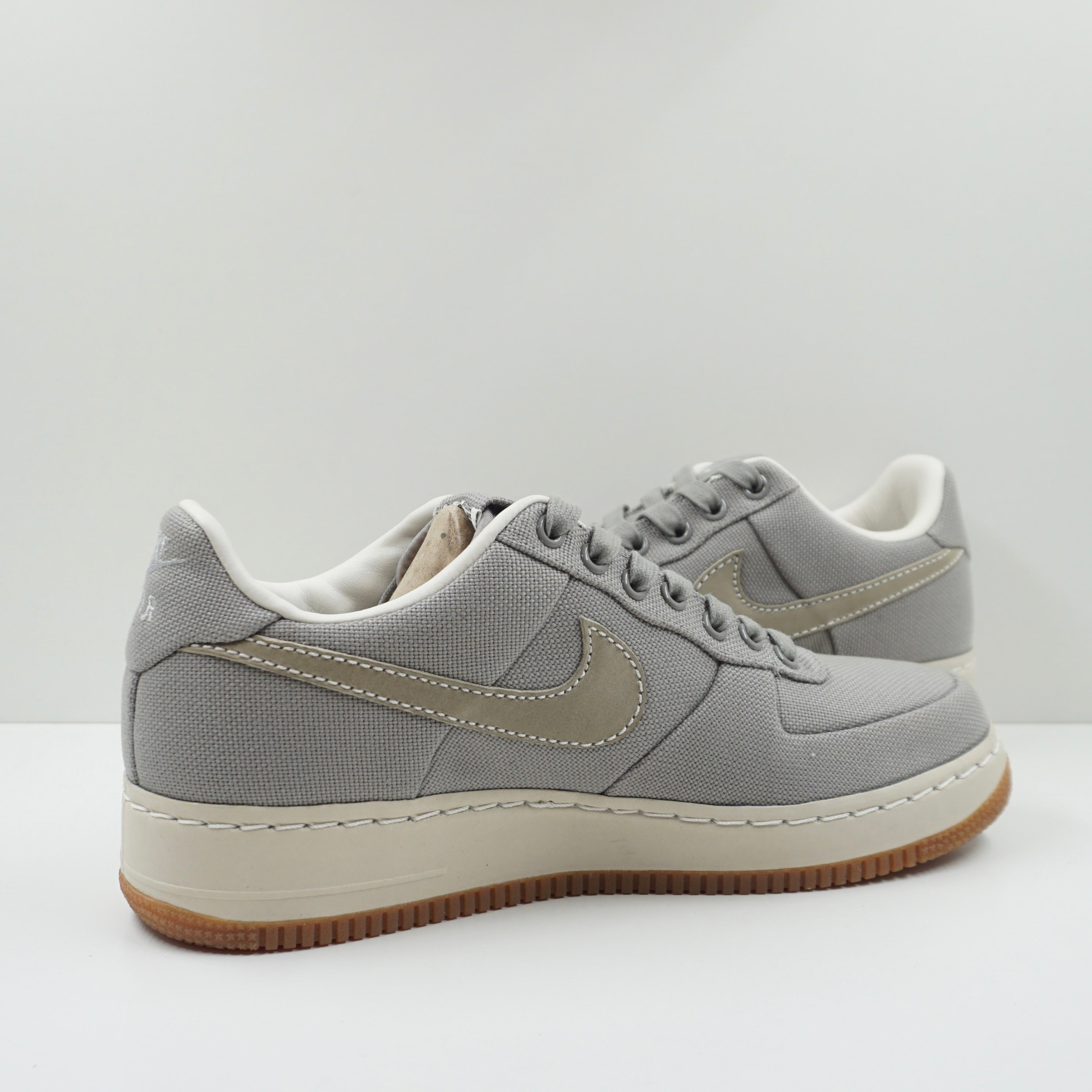 Nike Air Force 1 Low Supreme Canvas Medium Grey