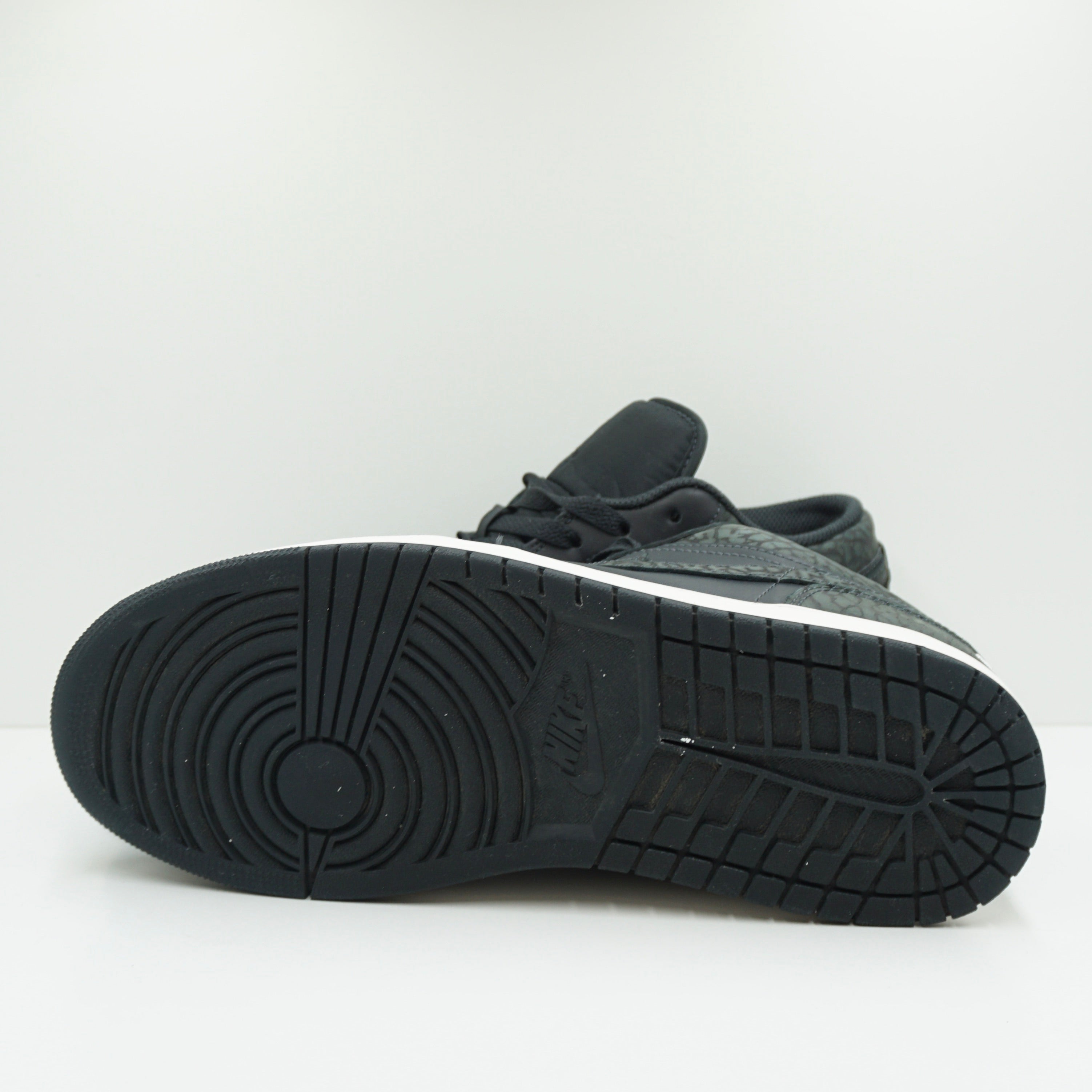 Jordan 1 Low SE Black Elephant
