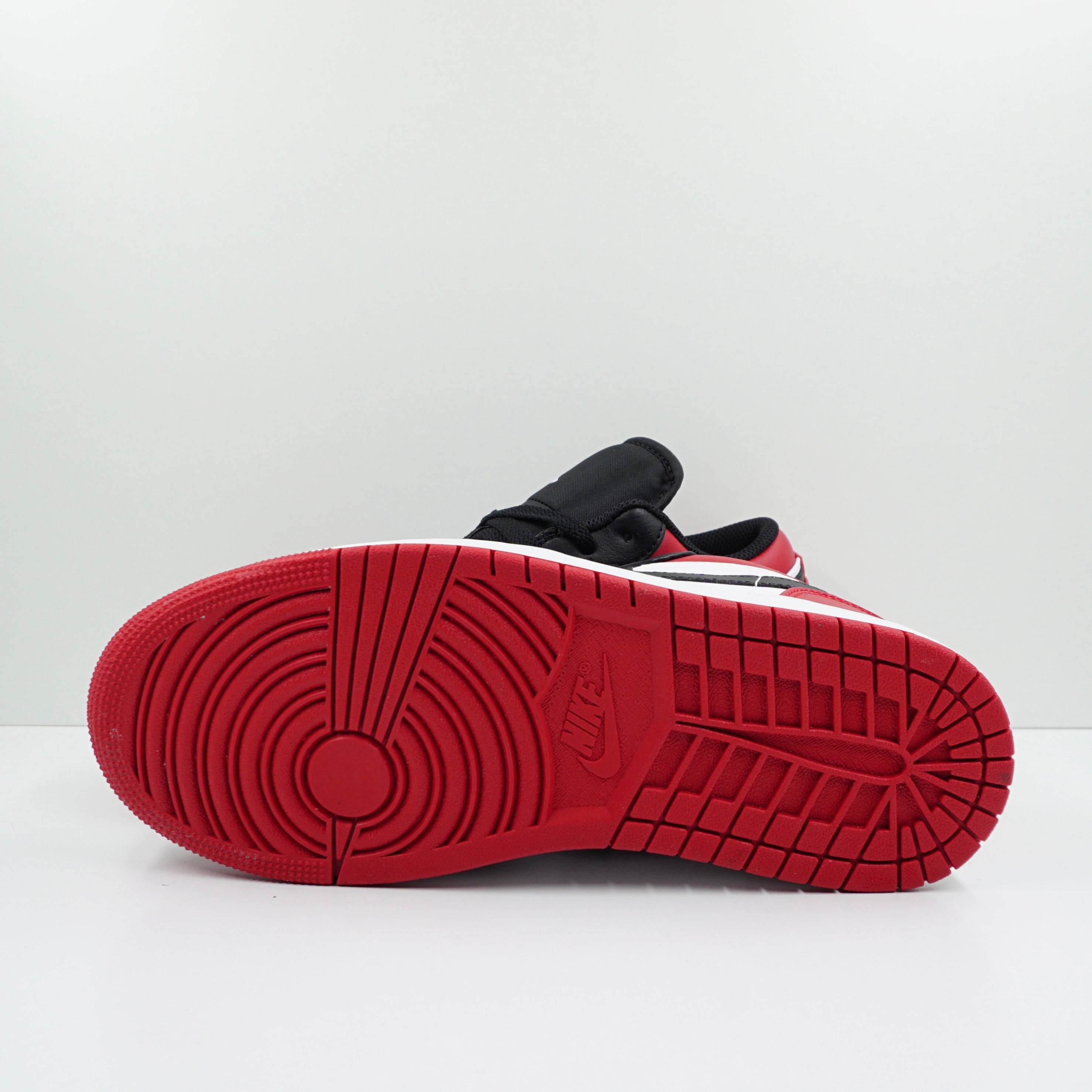Jordan 1 Low Bred Toe