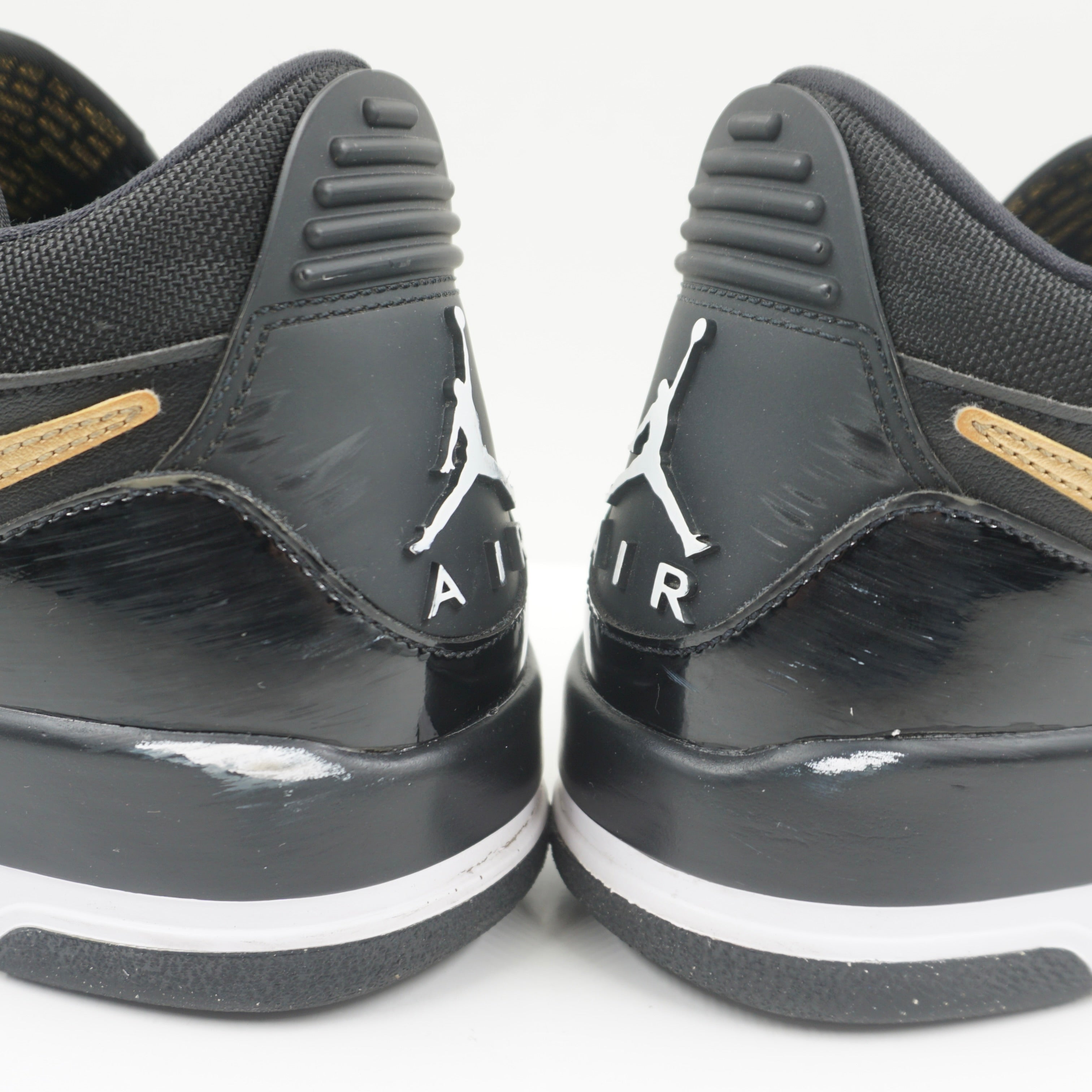 Jordan Legacy 312 Low Black Metallic Gold