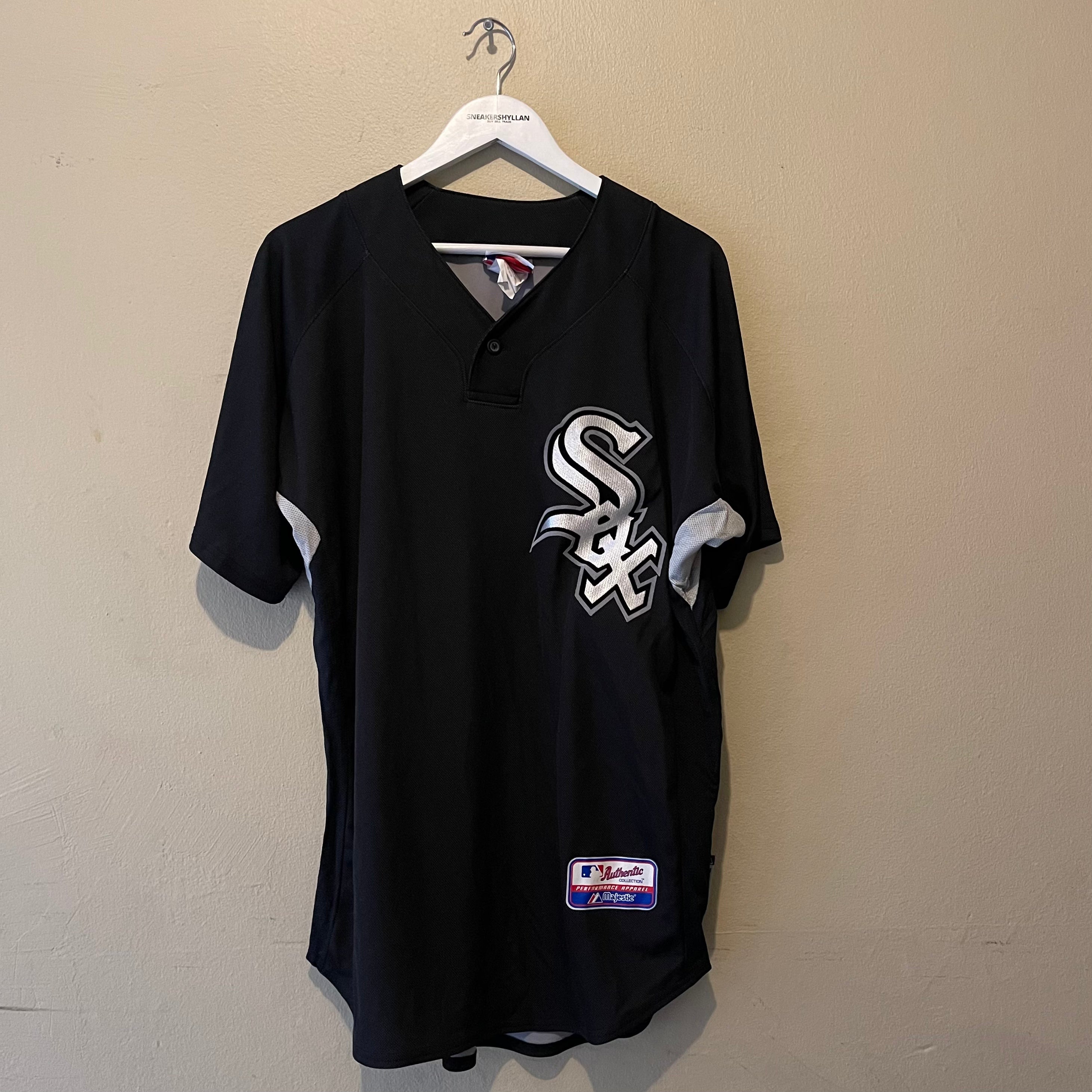 Majestic White Sox Black Baseball Tshirt