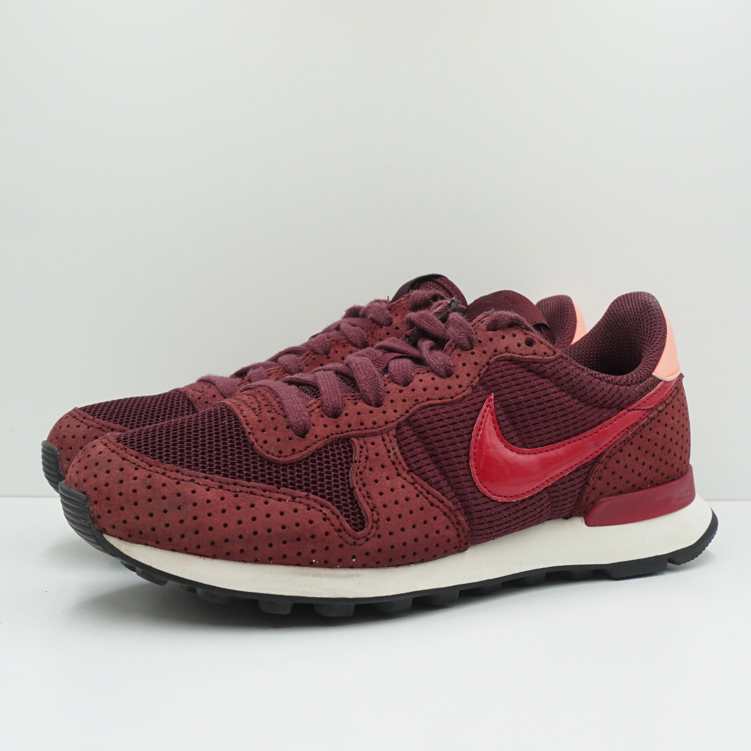 Nike Internationalist Night Maroon (W)