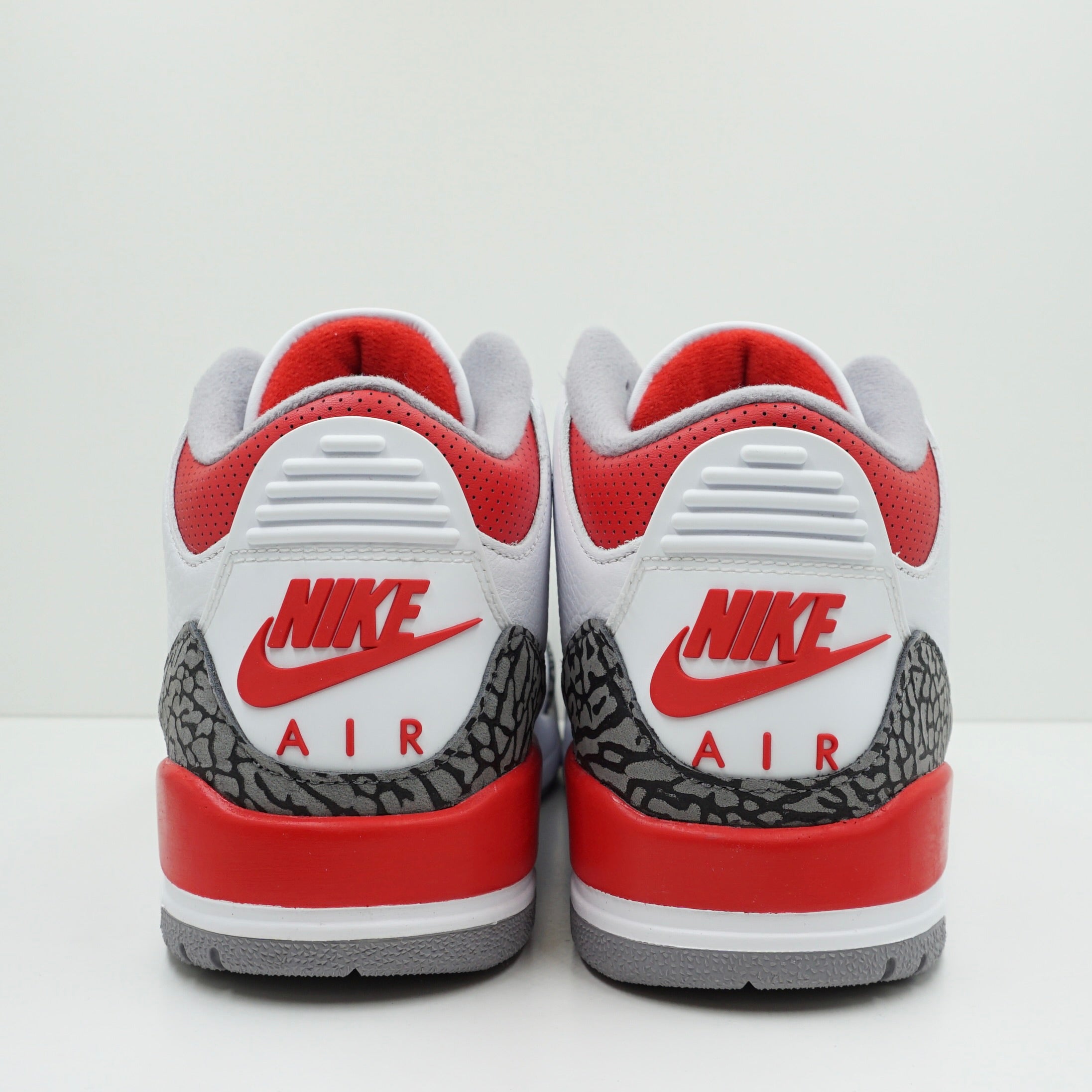 Jordan 3 Retro Fire Red (2022)