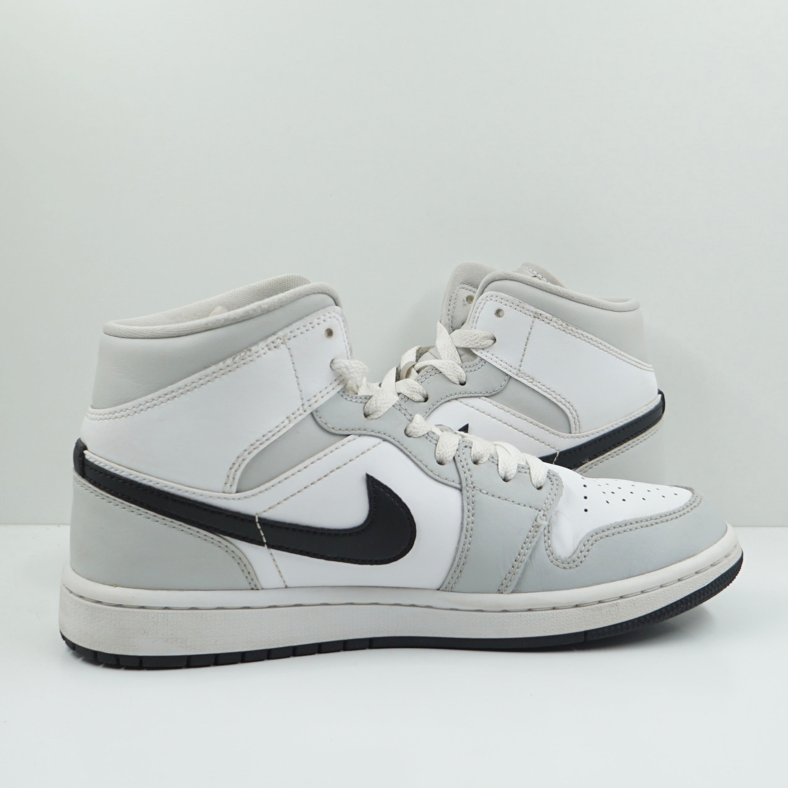 Jordan 1 Mid Light Smoke Grey (W)