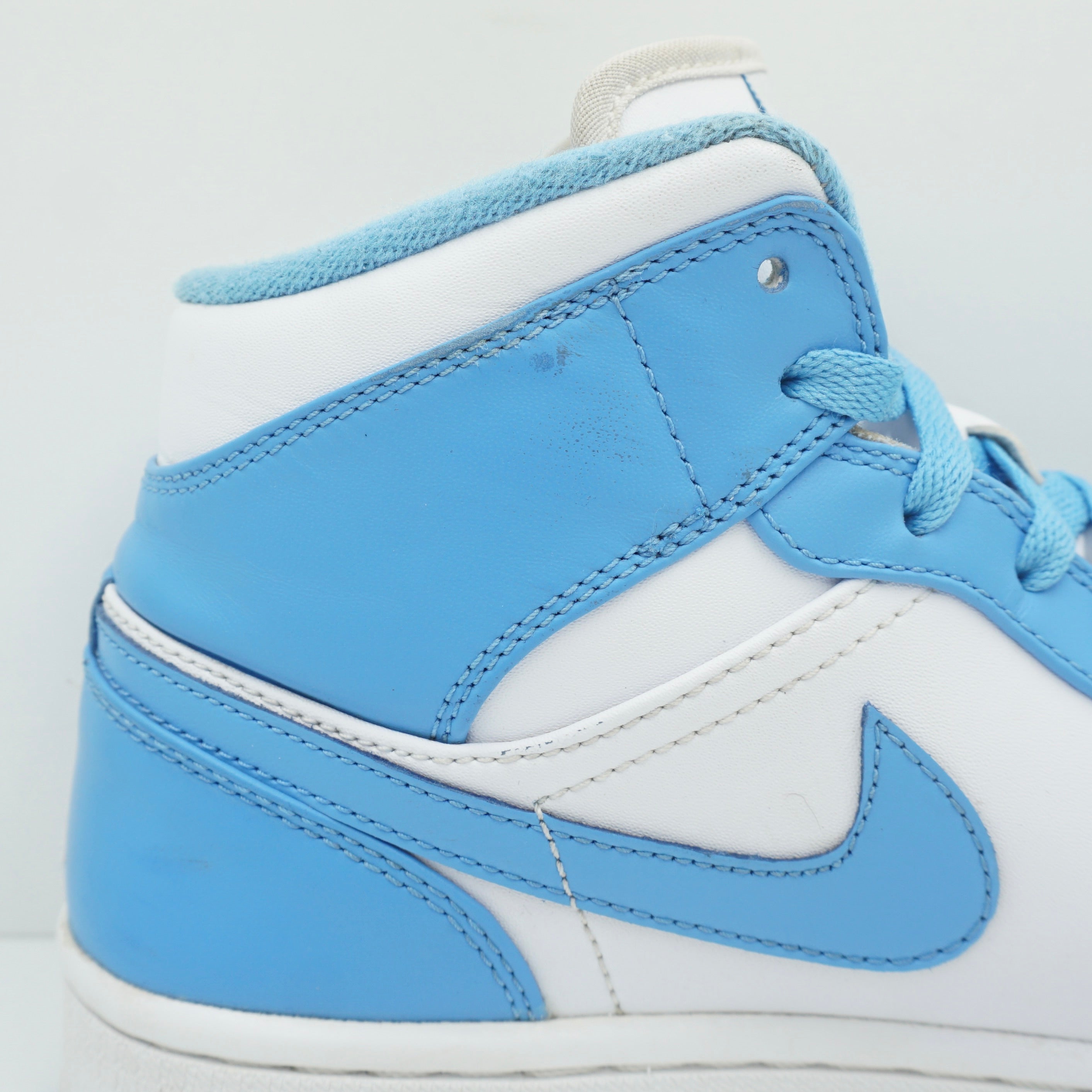 Jordan 1 Retro Mid UNC