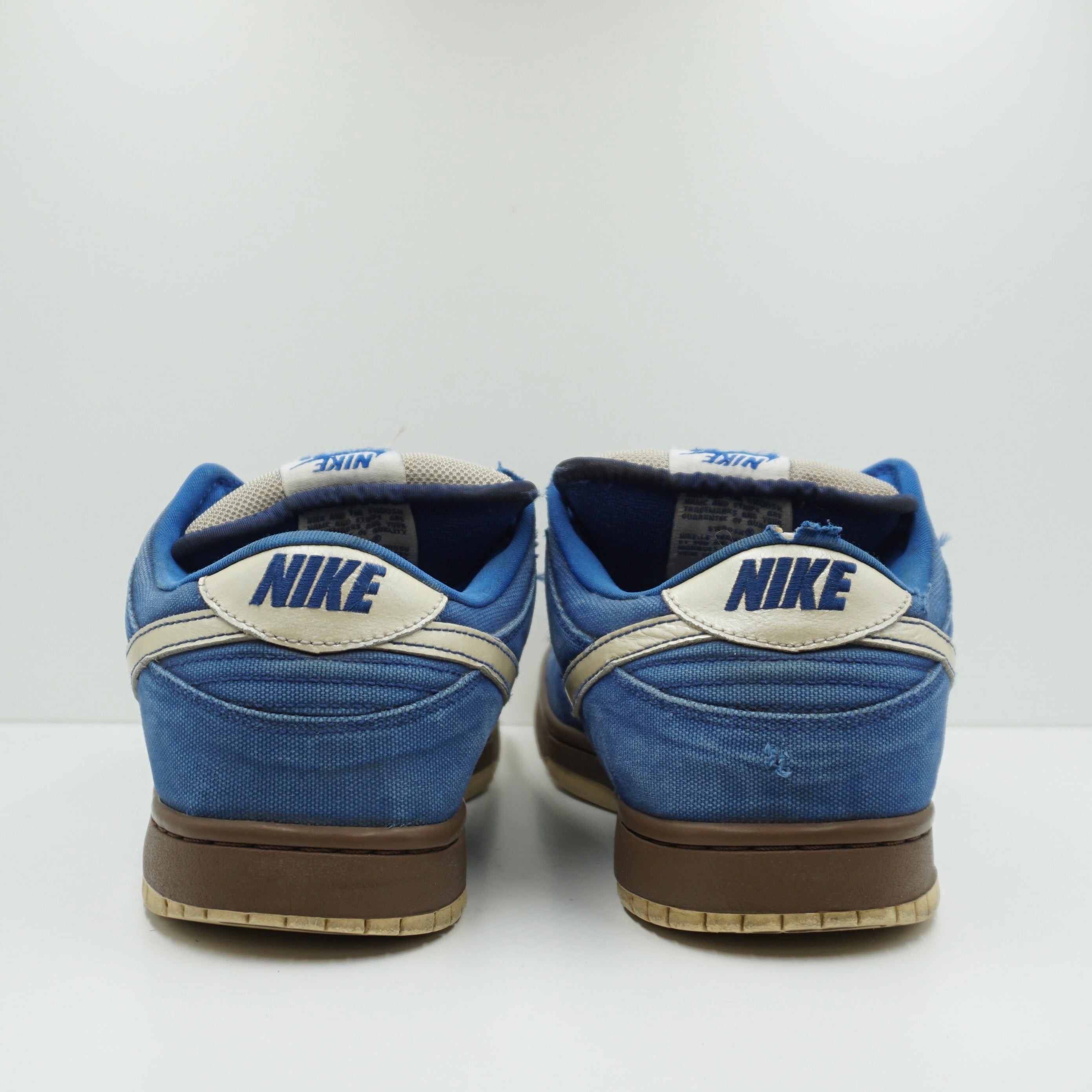 Nike SB Dunk Low Gold Rail