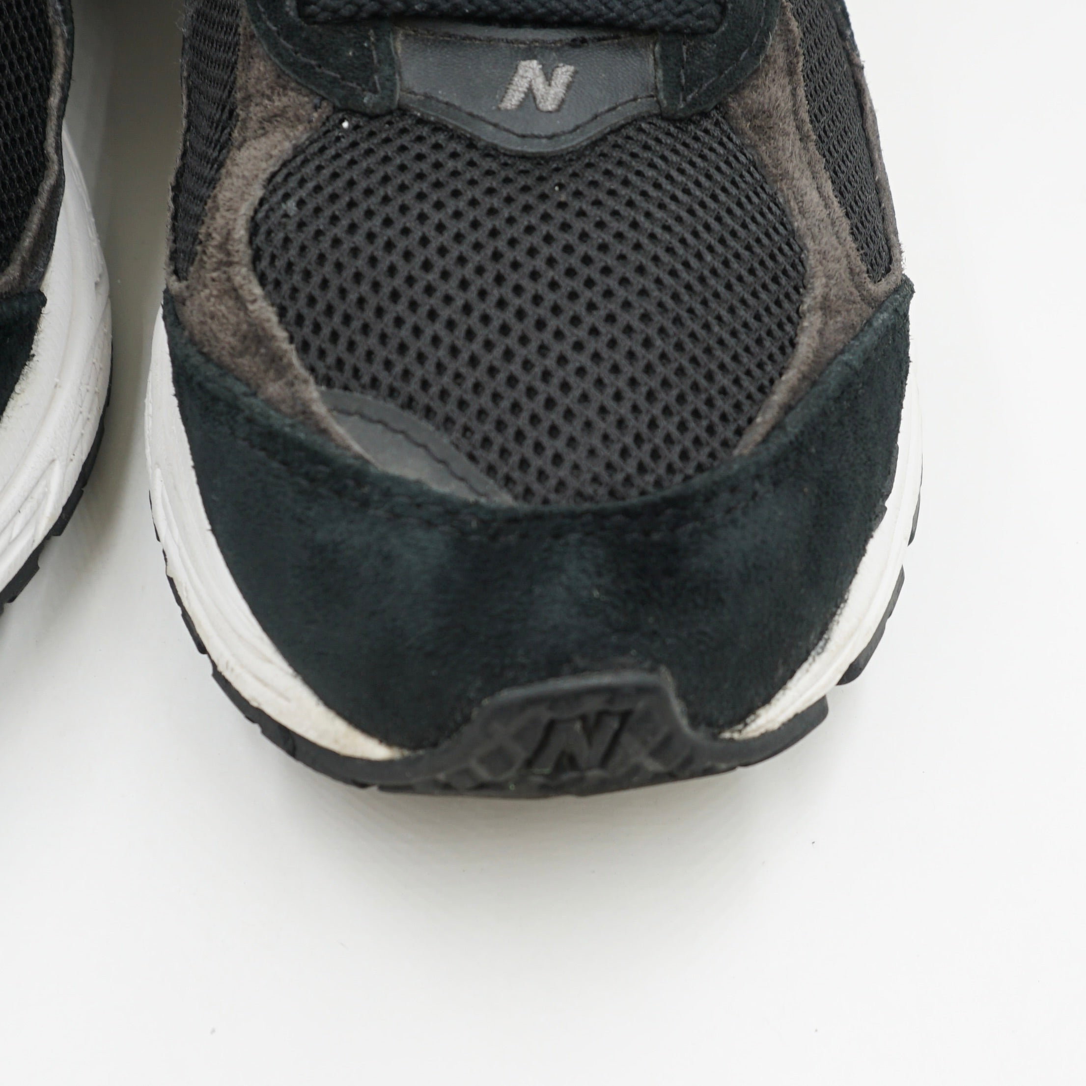 New Balance 2002R Black Gunmetal