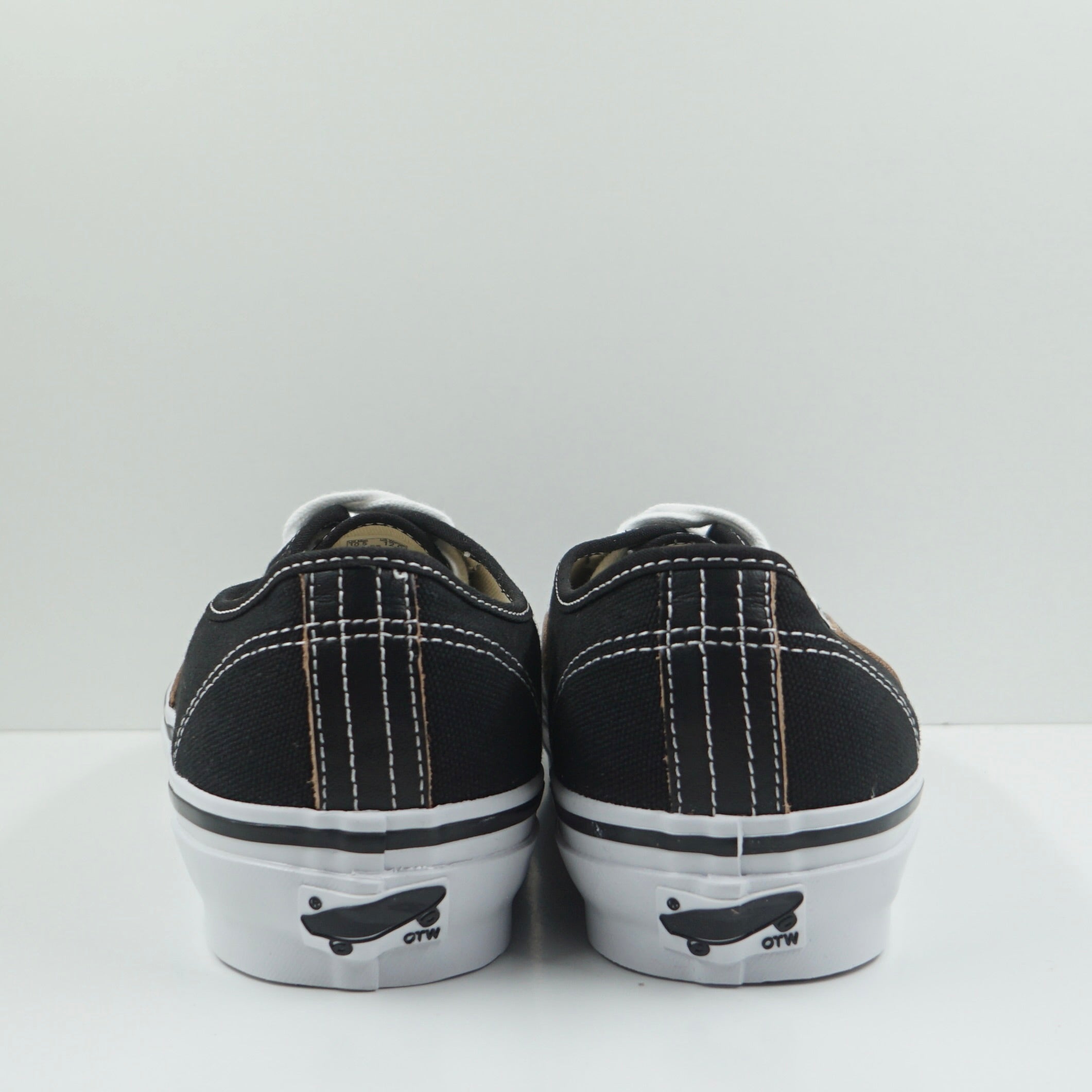 Vans OTW Authentic 44 Siped Vibram