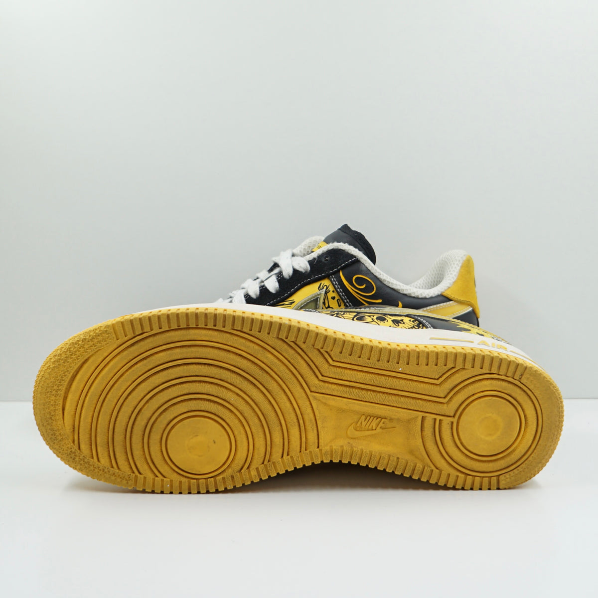 Nike Air Force 1 Low Mr. Cartoon Livestrong (2009)