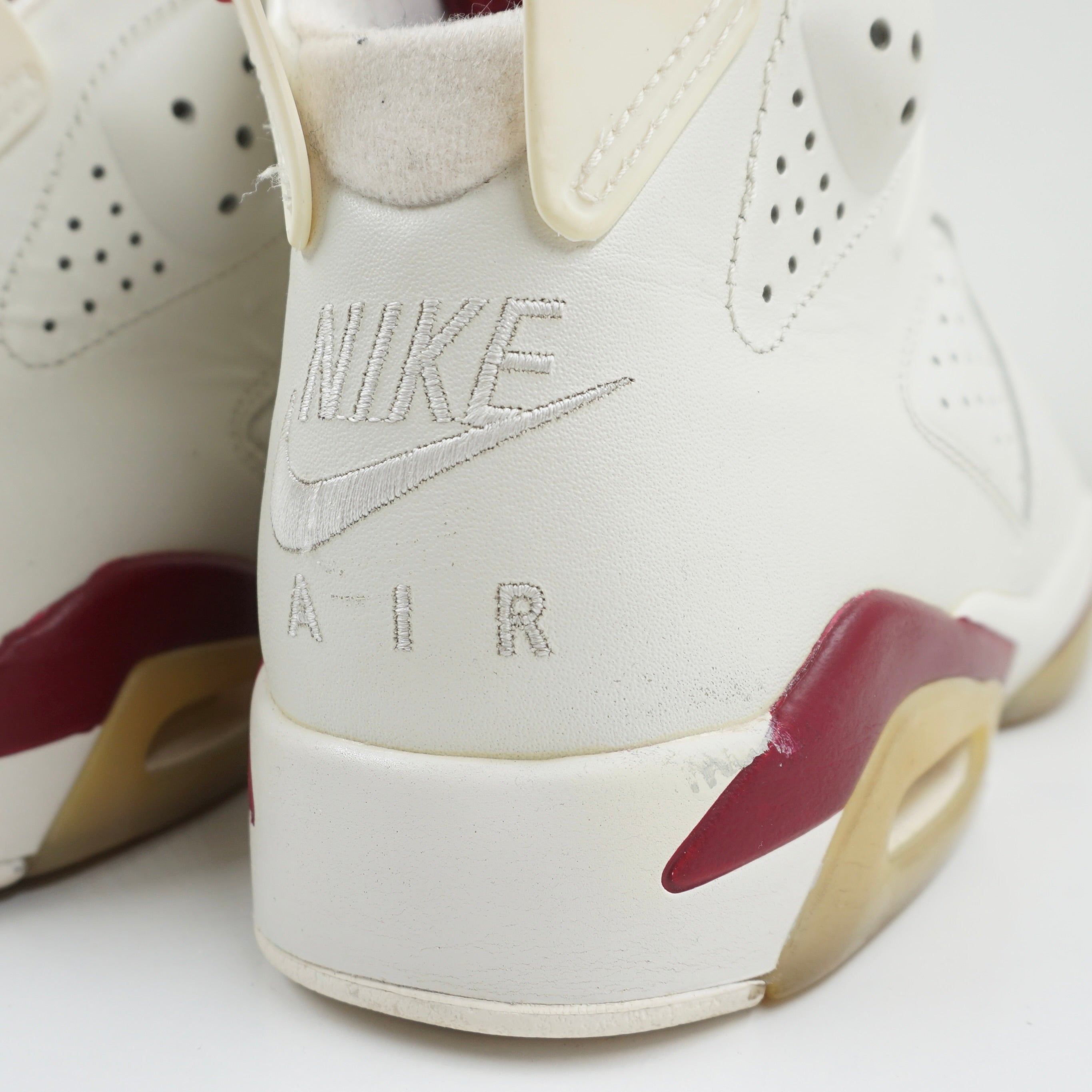 Jordan 6 Retro Maroon (2015)