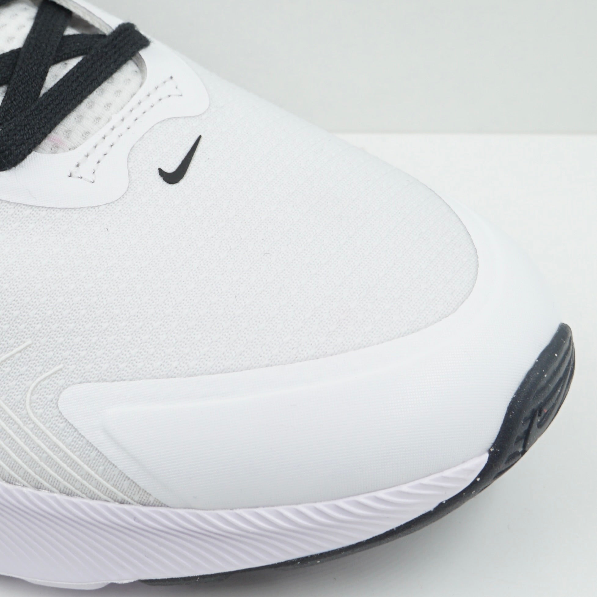 Nike Air Max Nuaxis White Black