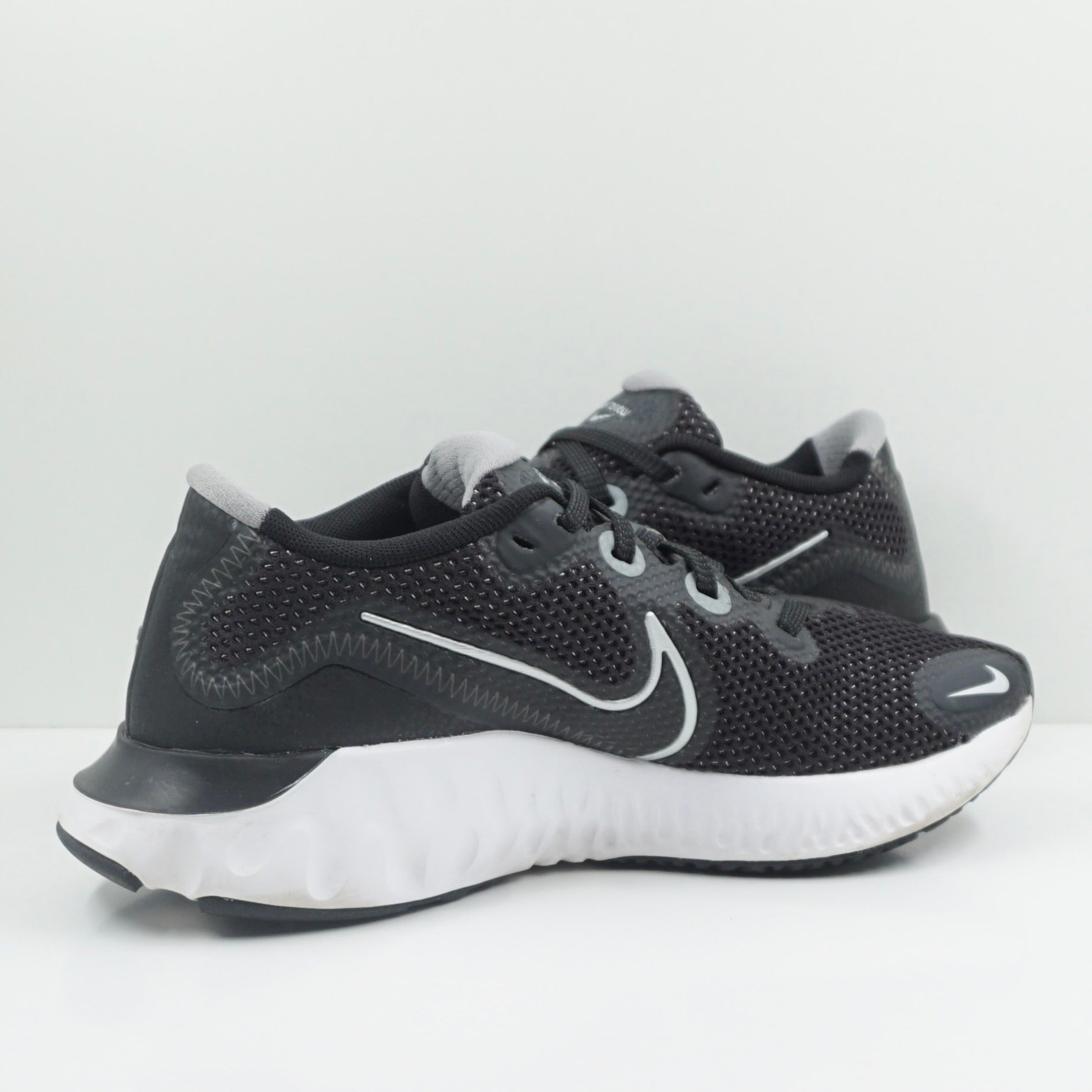 Nike Renew Run Black White (W)