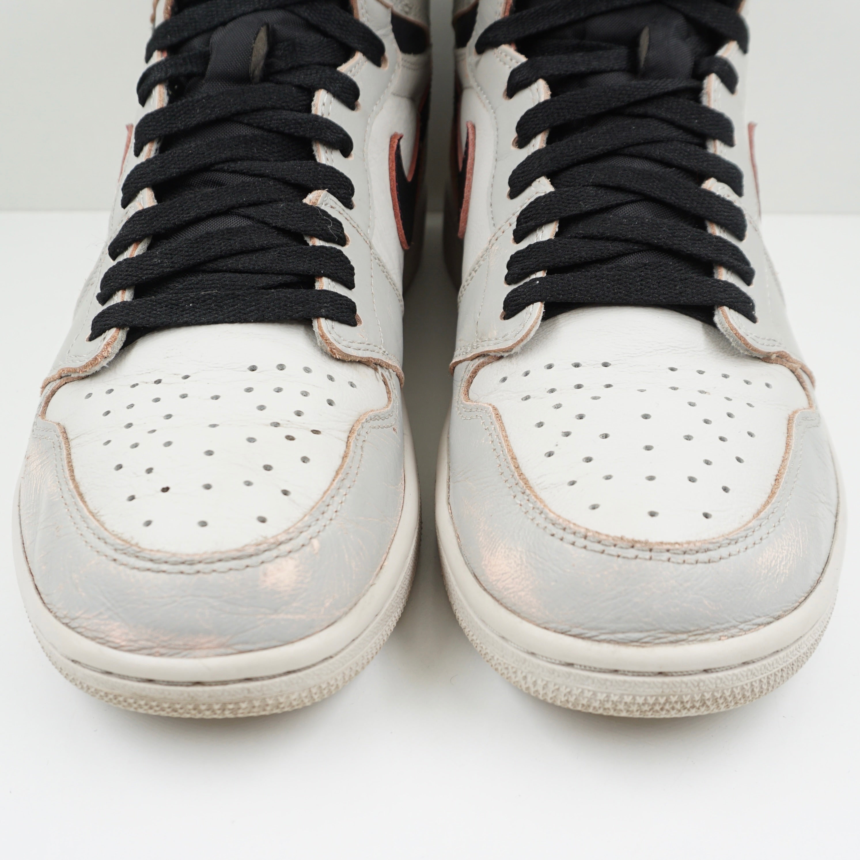 Jordan 1 Retro High OG Defiant SB NYC to Paris