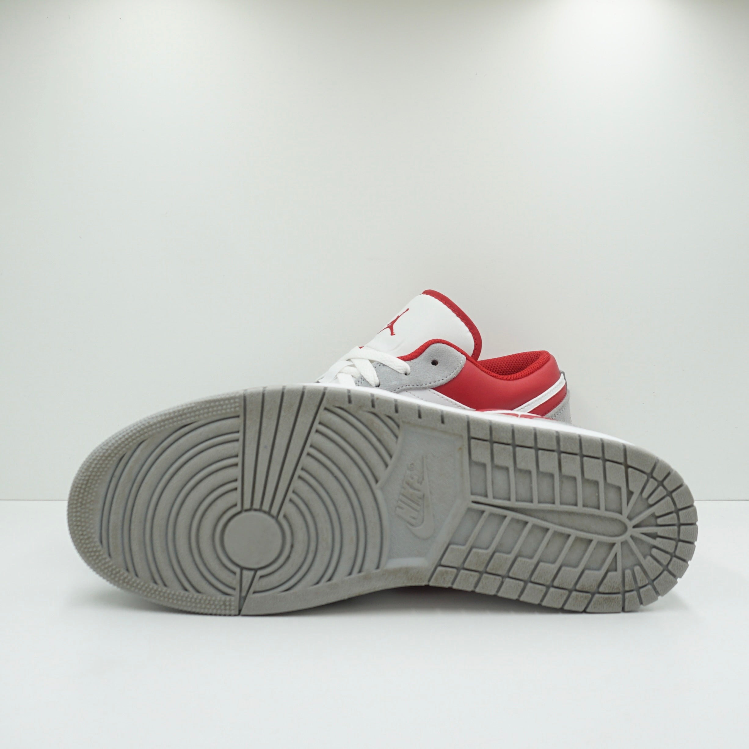 Jordan 1 Low SE Light Smoke Grey Gym Red