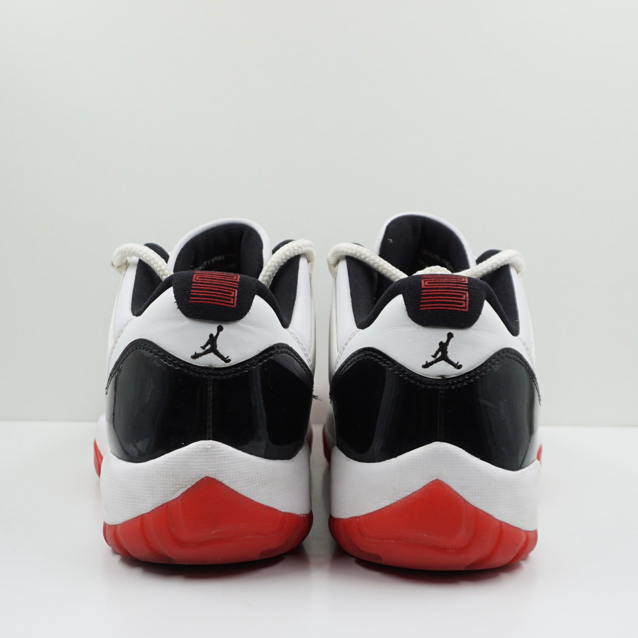 Jordan 11 Retro Low Concord Bred