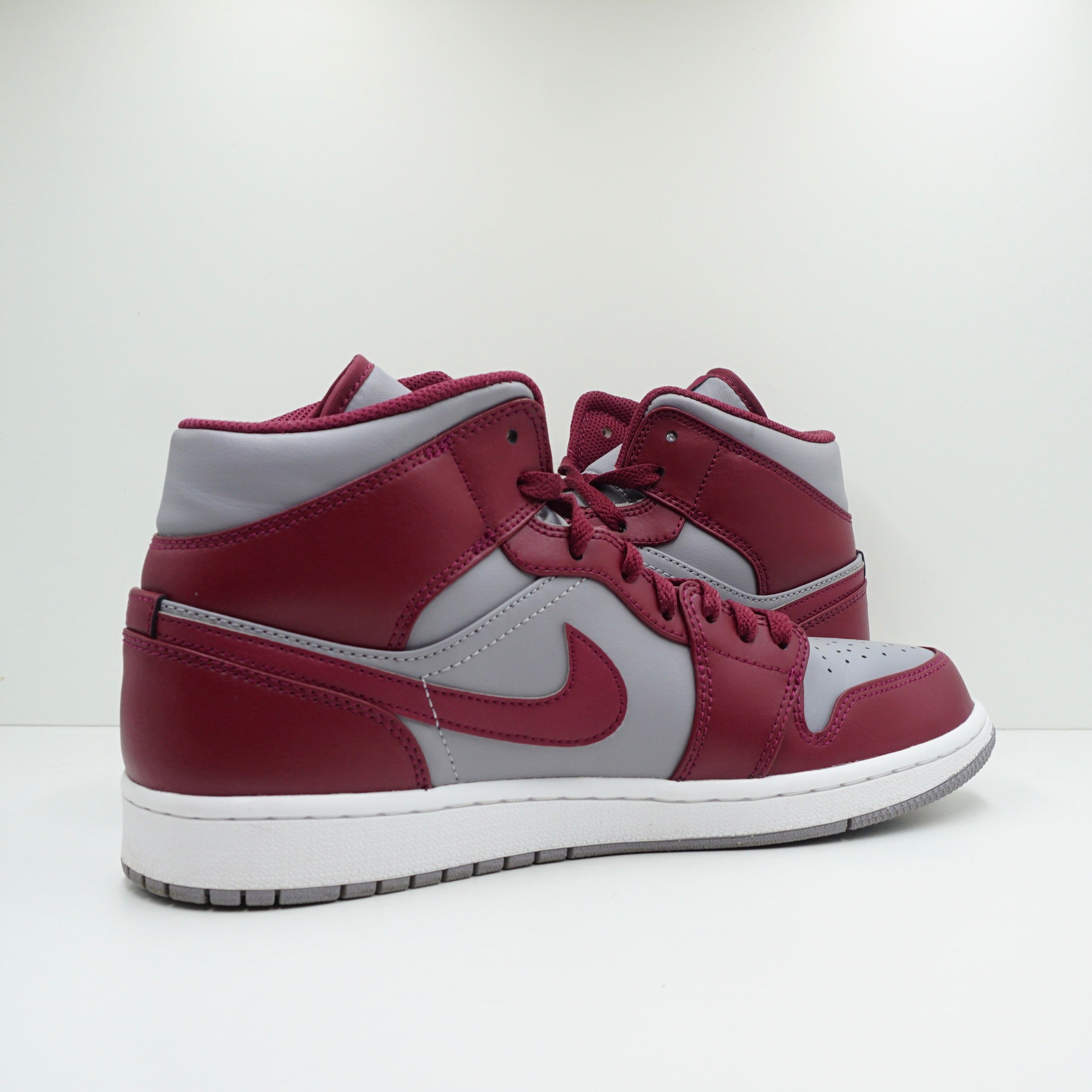 Jordan 1 Mid Cherrywood Red