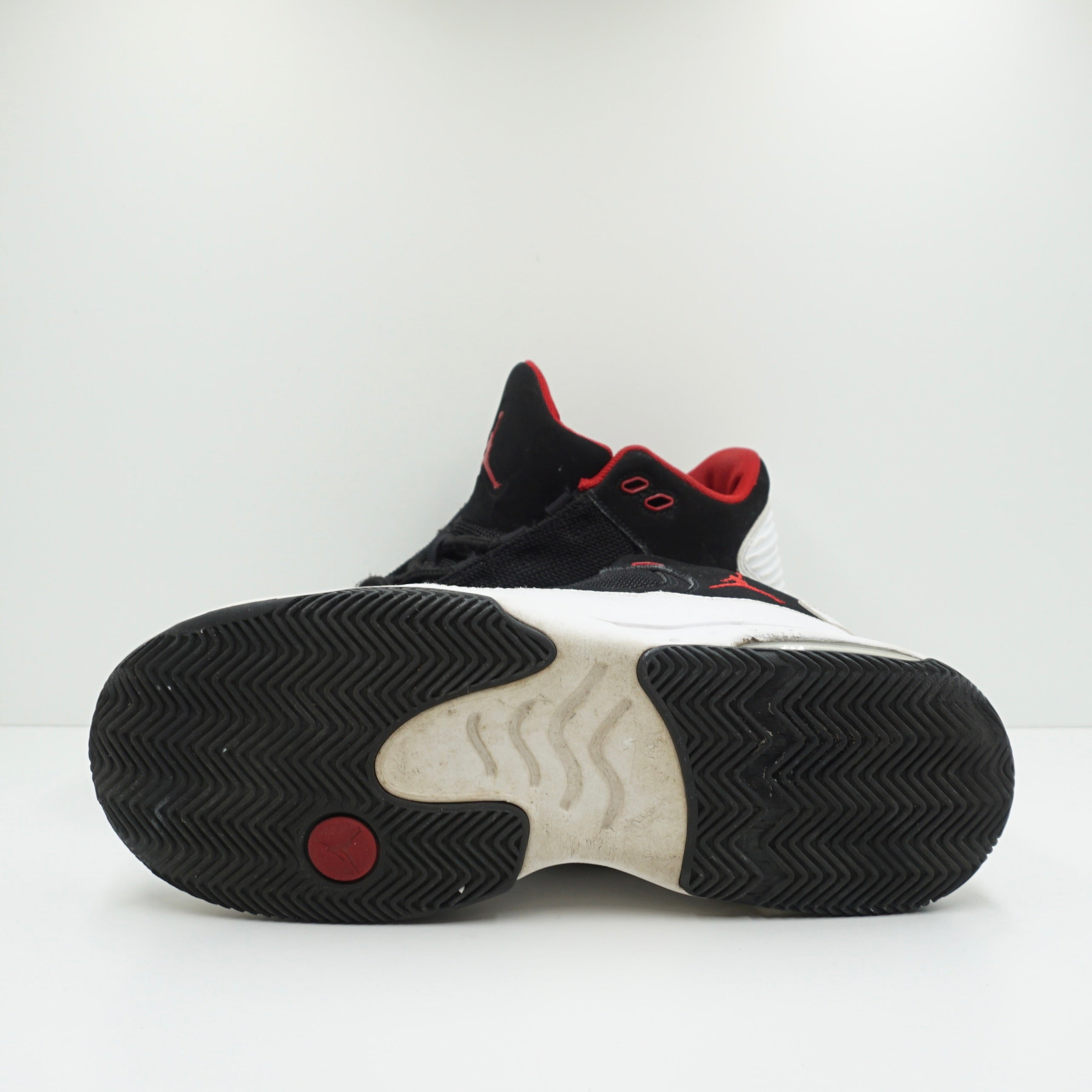 Jordan Max Aura 2 White Gym Red Black (GS)