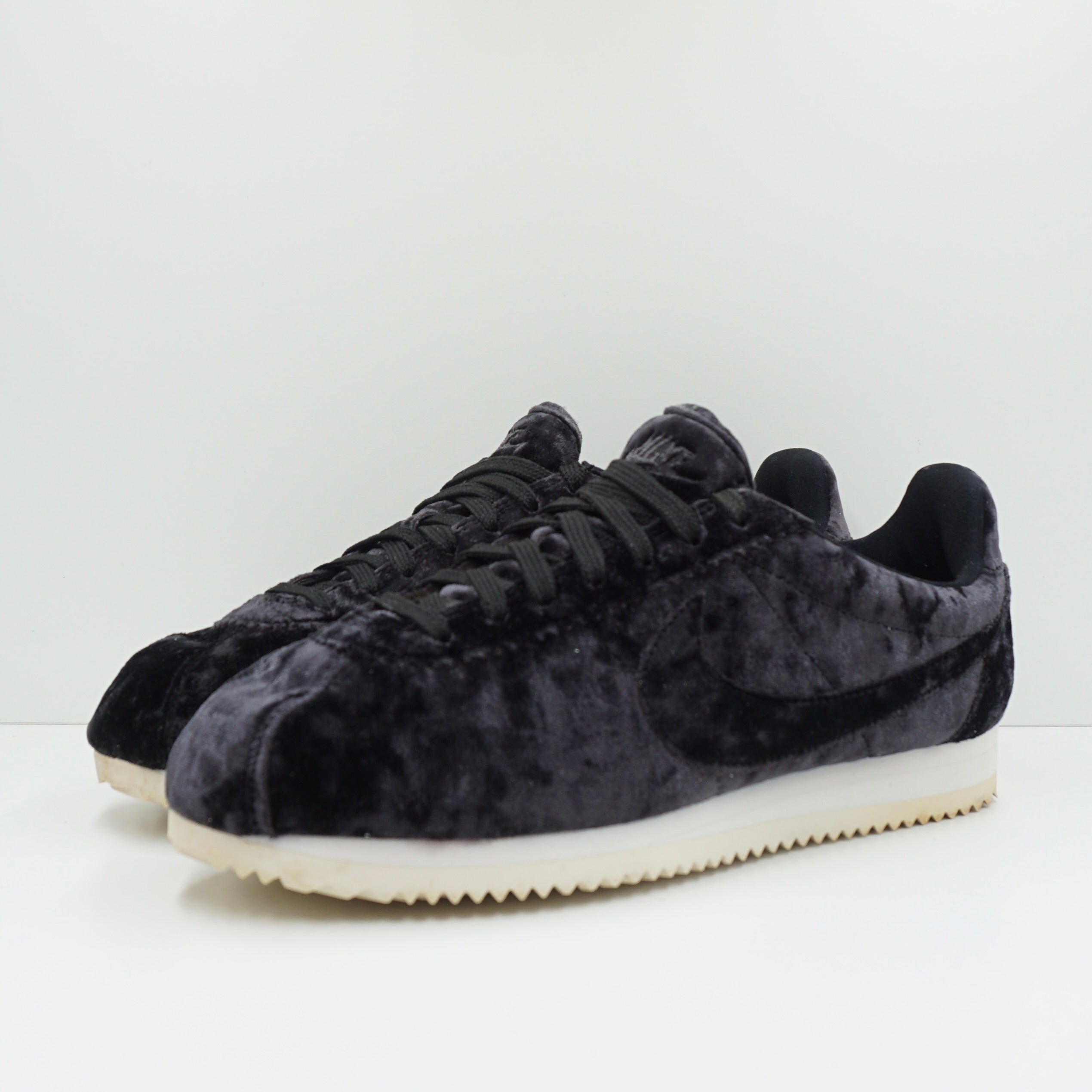 Nike Cortez Classic PRM Velvet Black (W)