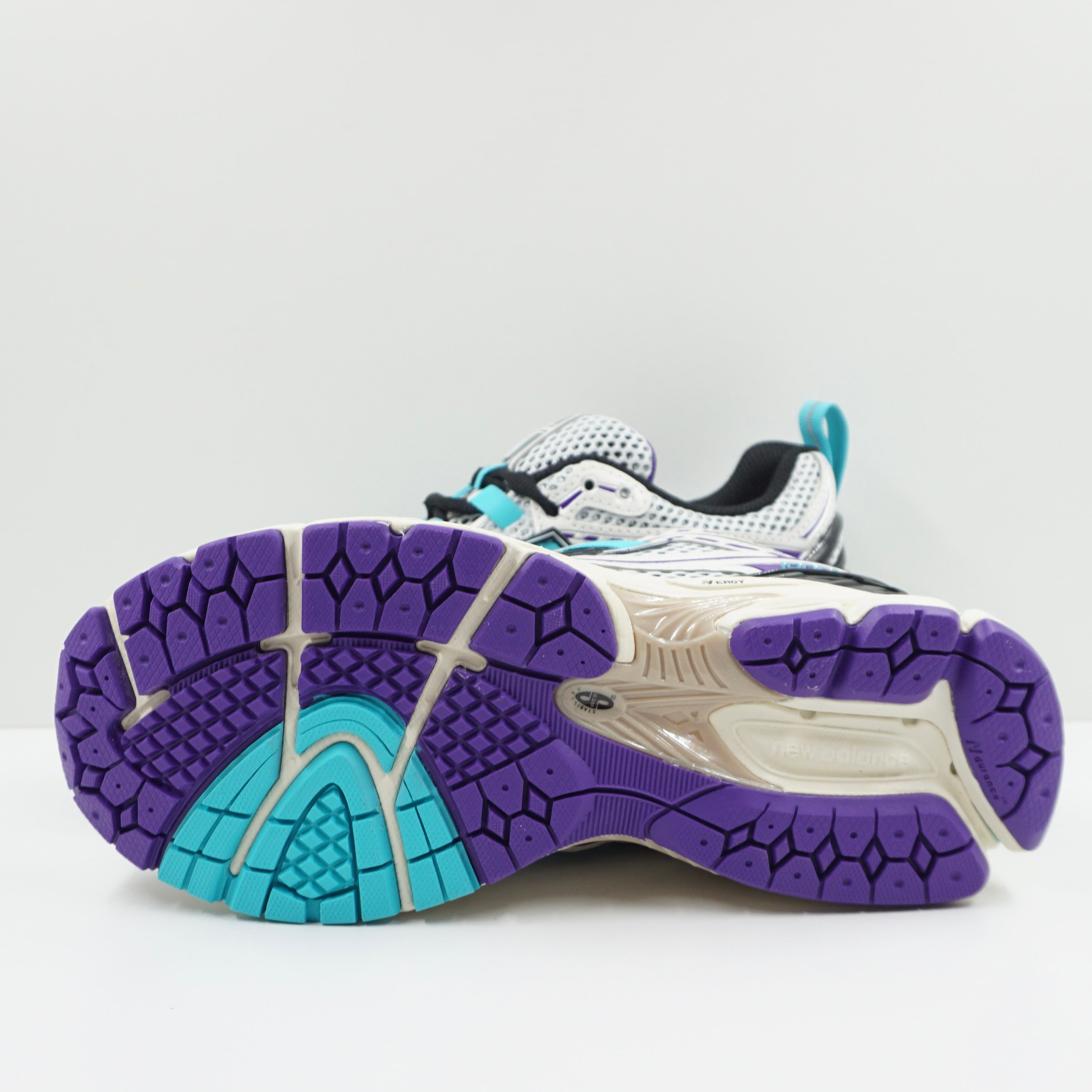 New Balance 1906R Charlotte Hornets