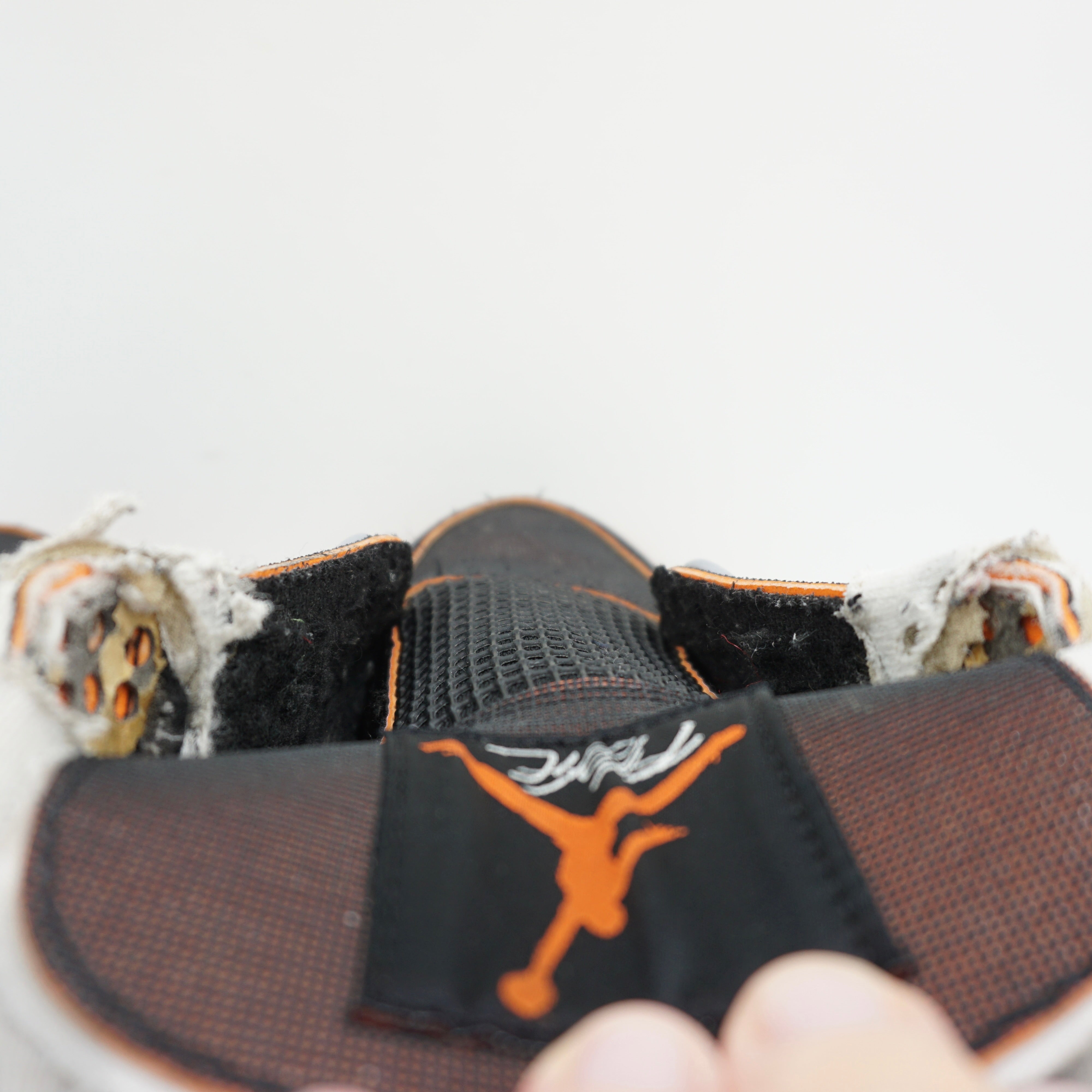 Jordan 4 Retro Starfish (W)