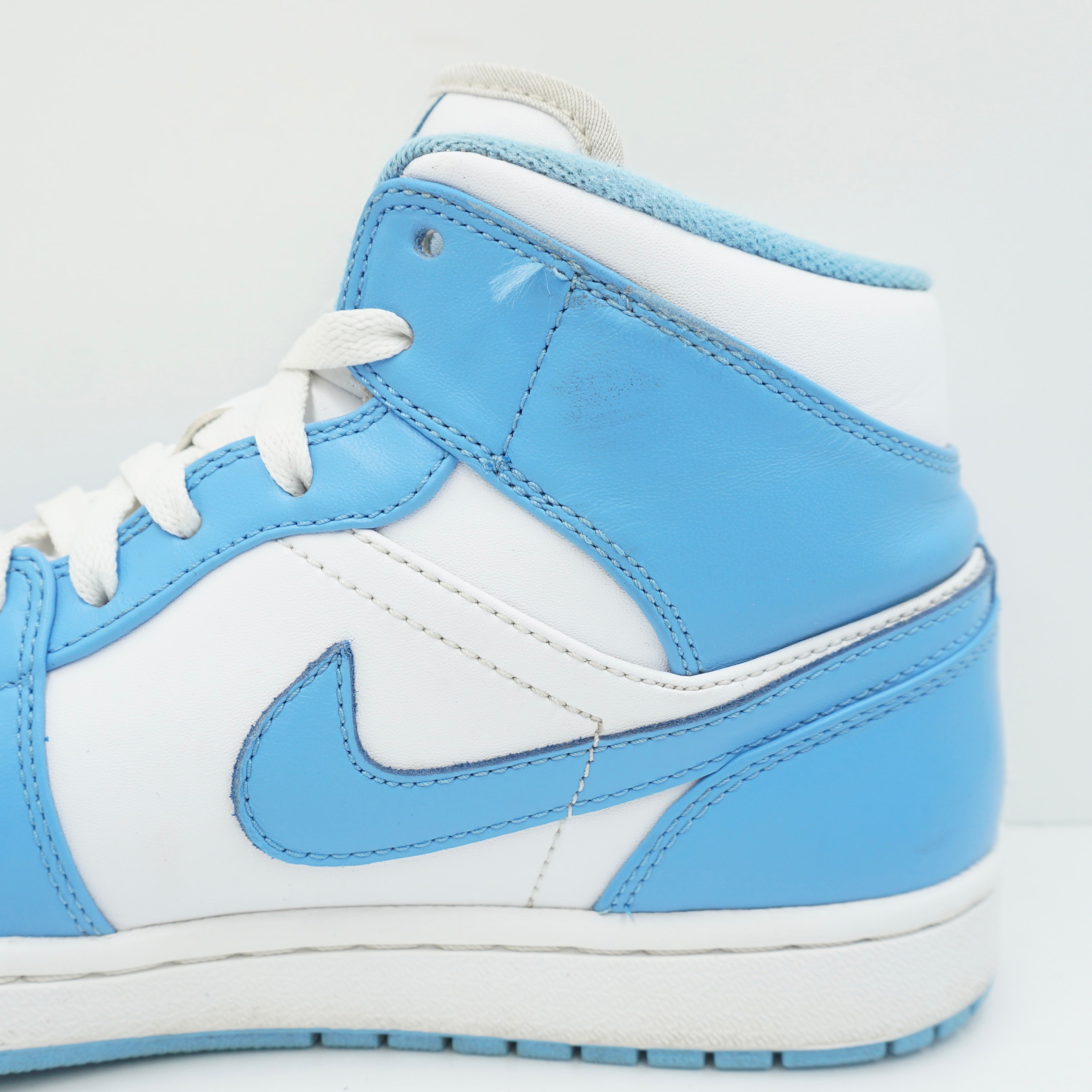 Jordan 1 Retro Mid UNC