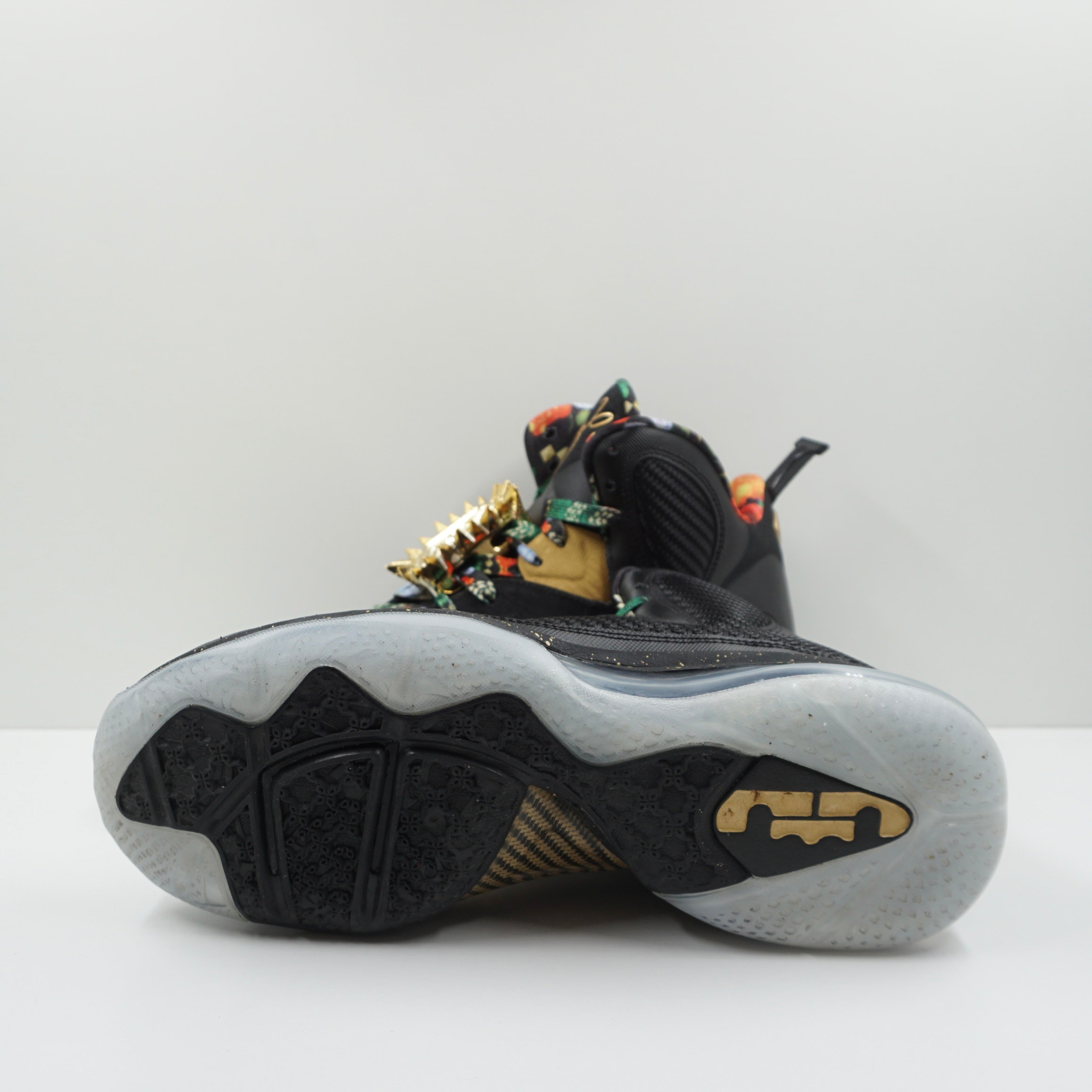 Nike LeBron 9 Watch the Throne (2022)
