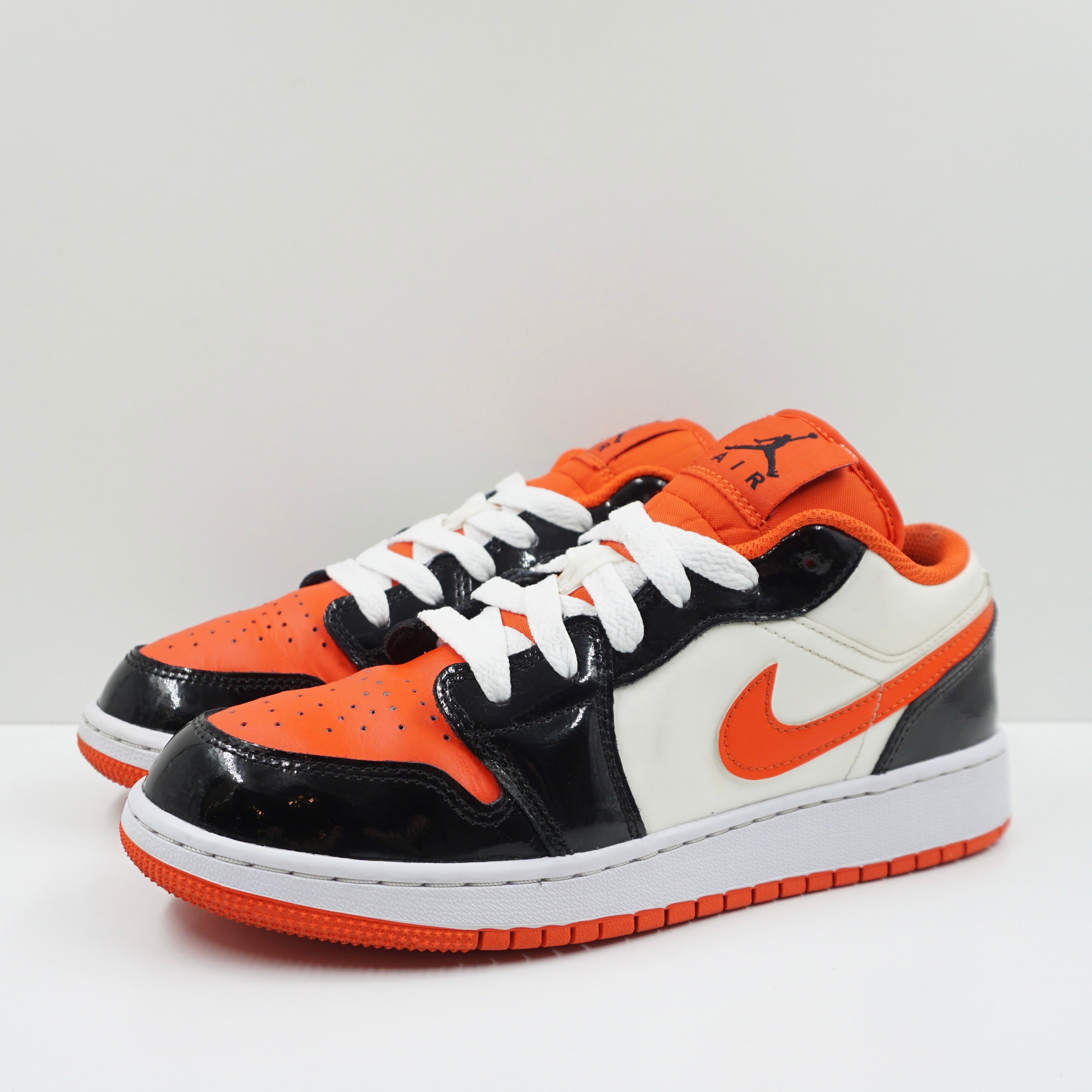Jordan 1 Low Halloween (2023) (GS)