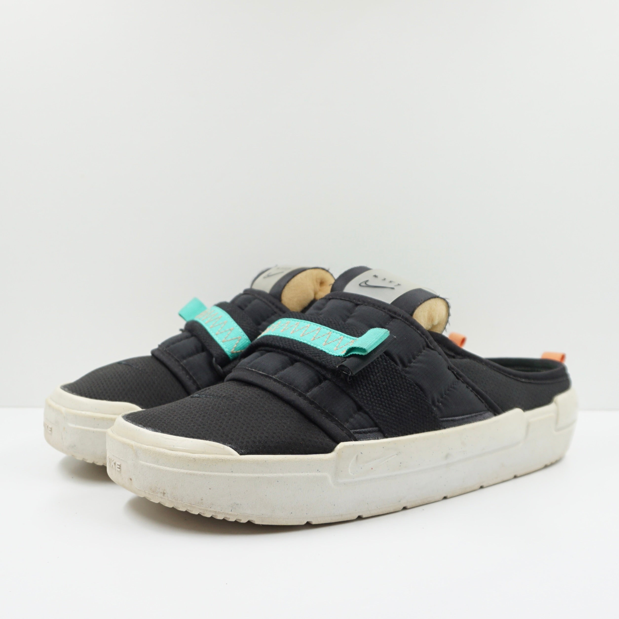 Nike Offline Black Menta