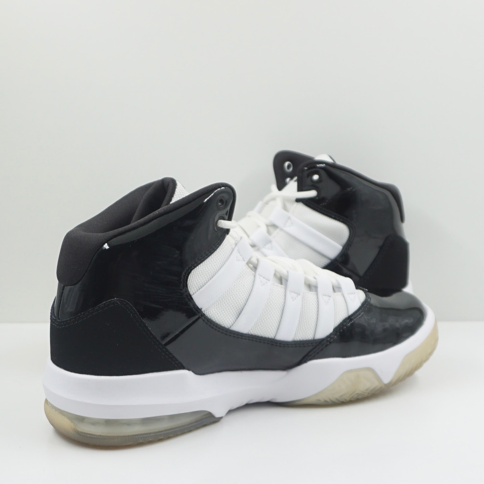 Jordan Max Aura Black White