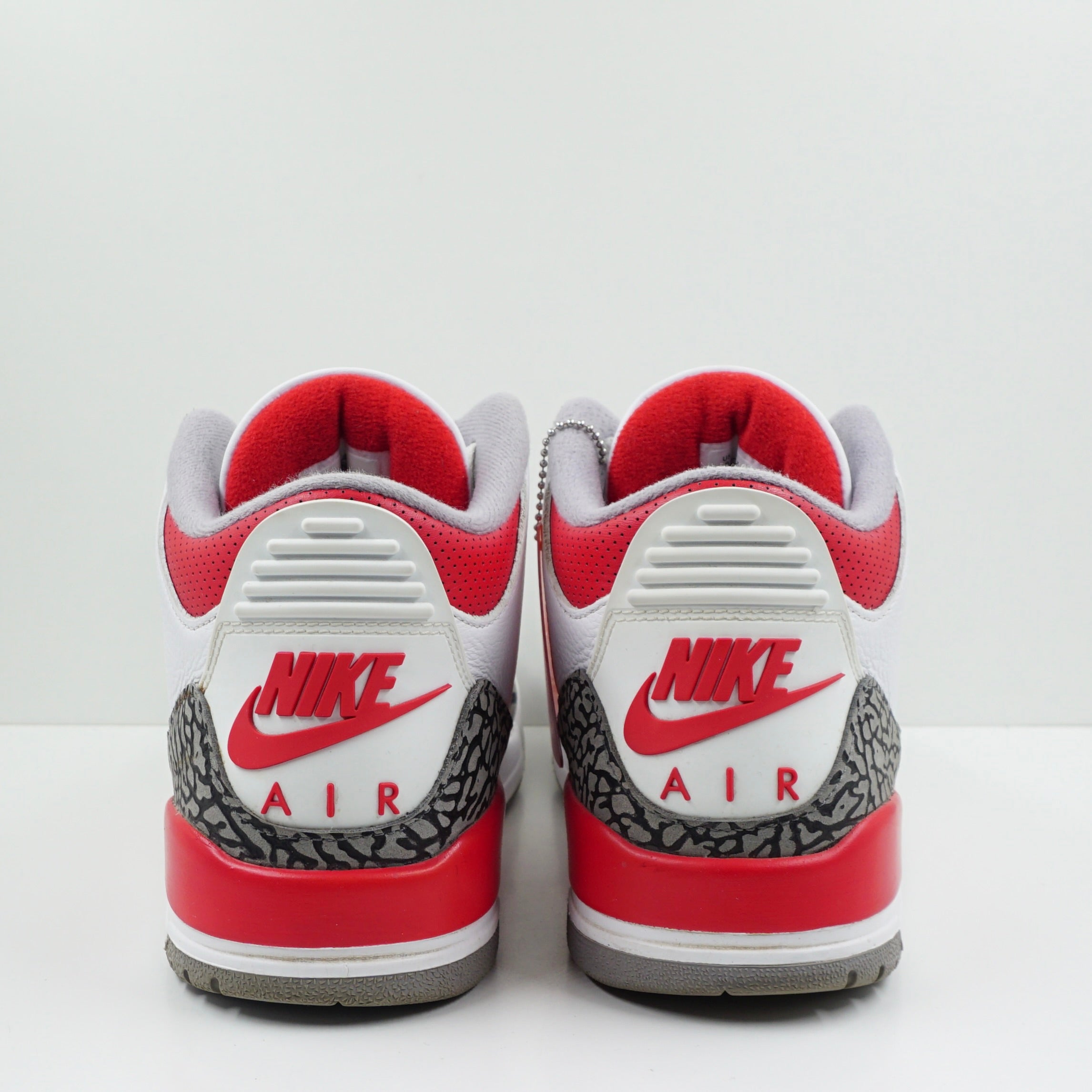 Jordan 3 Retro Fire Red (2022)