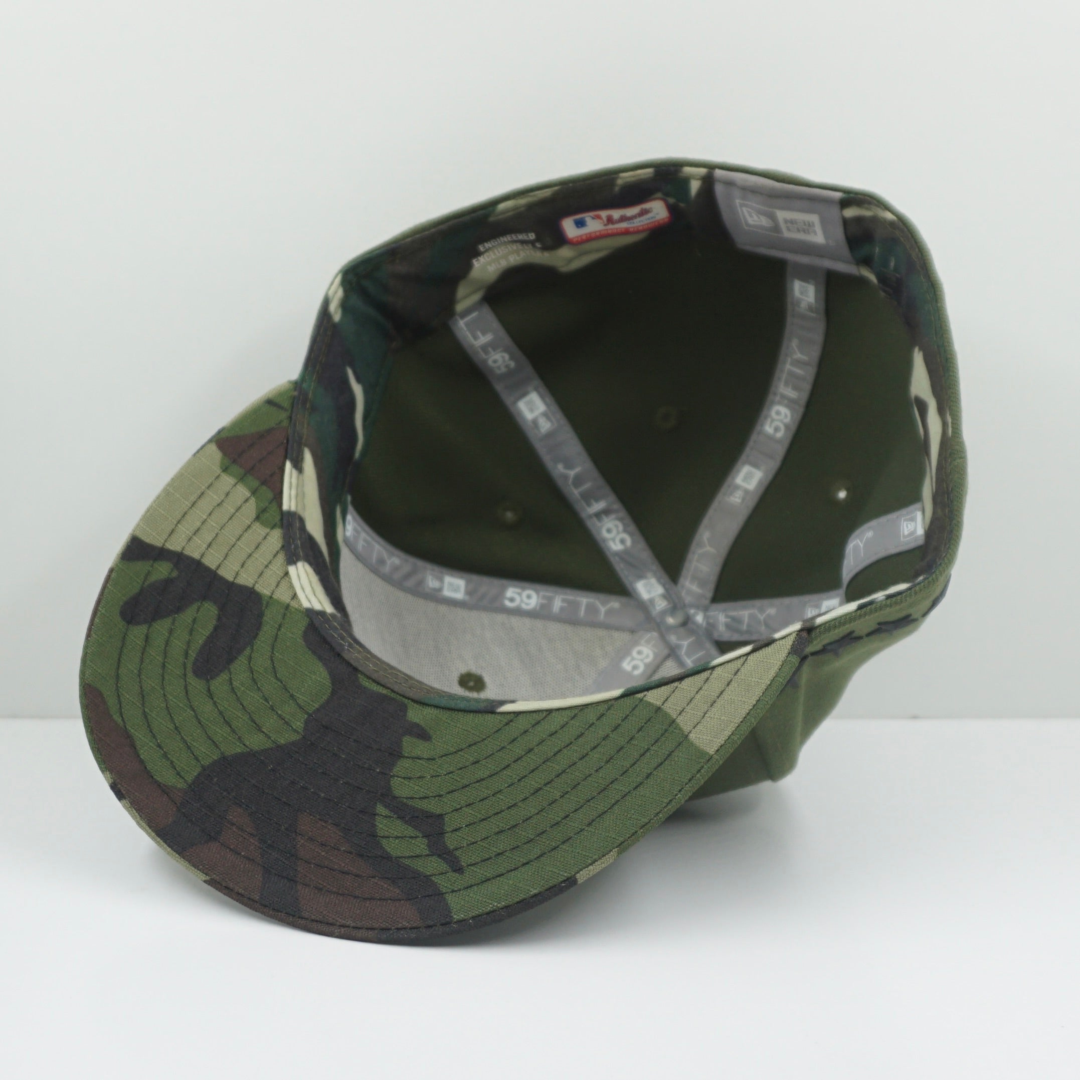 New Era New York Yankees Military Camp Fitted Cap