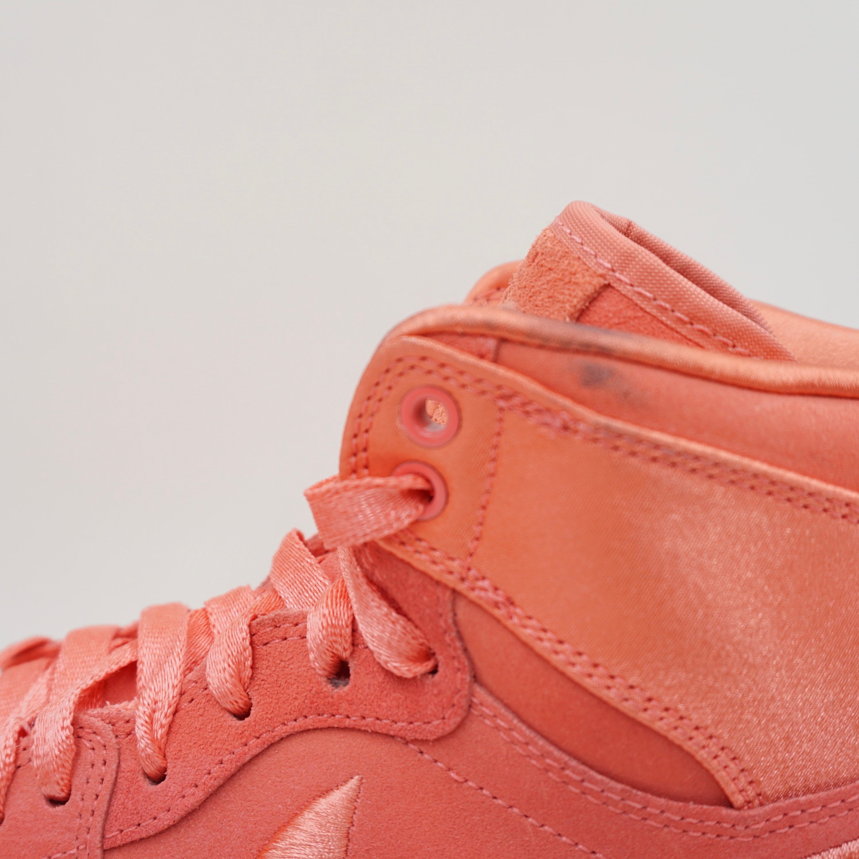 Jordan 1 Retro High Season of Her Sun Blush (W)