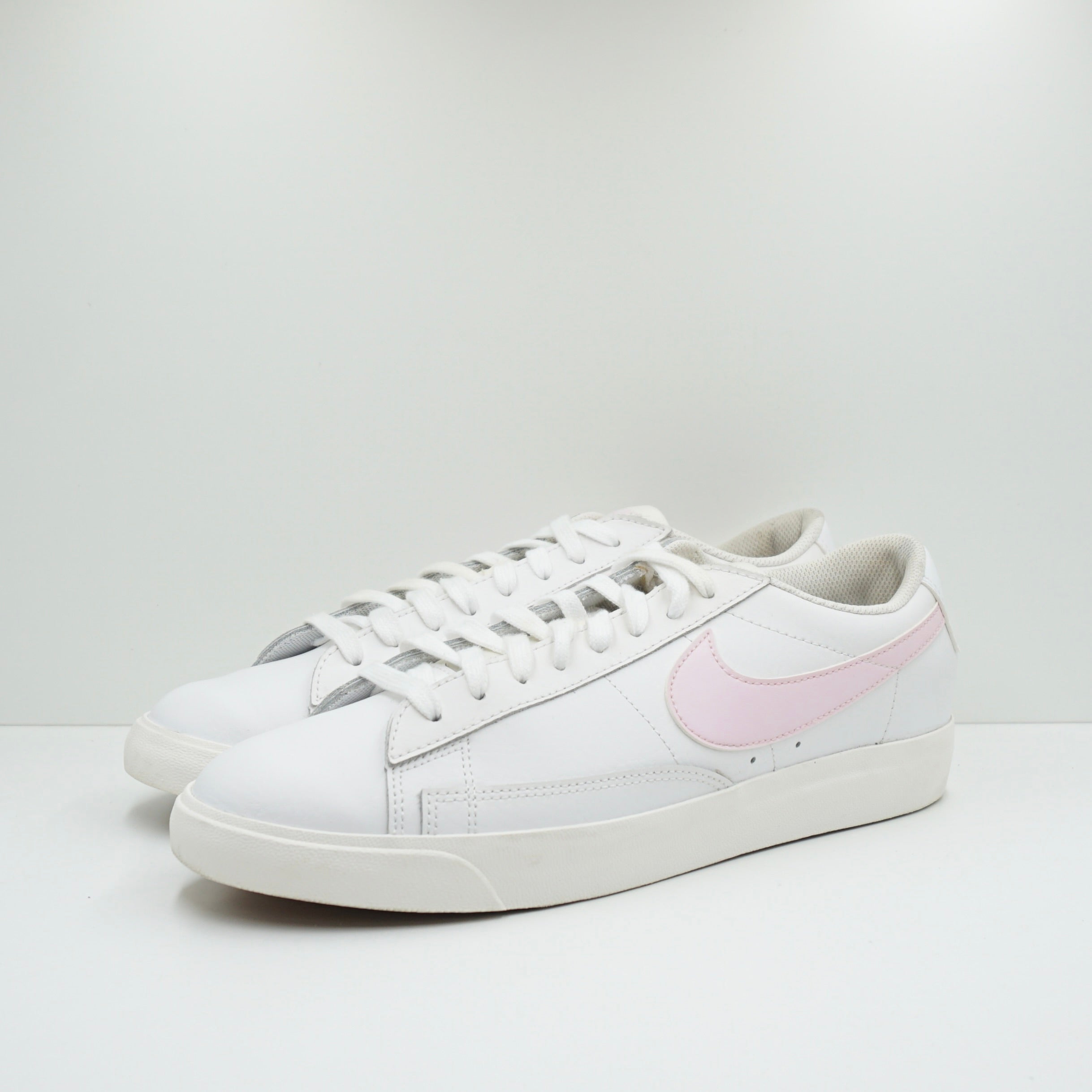 Nike Blazer Low Leather White Pink