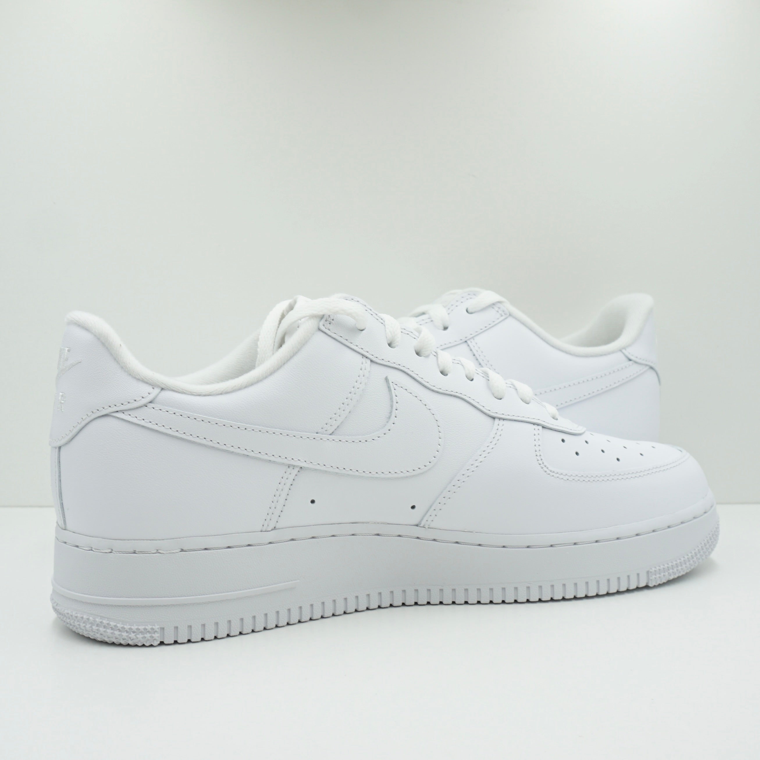 Nike Air Force 1 Low Supreme White