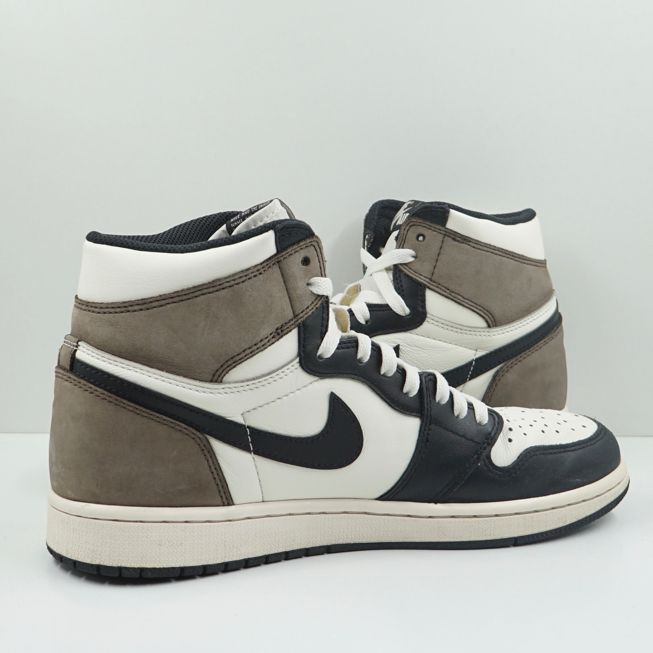 Jordan 1 Retro High Dark Mocha