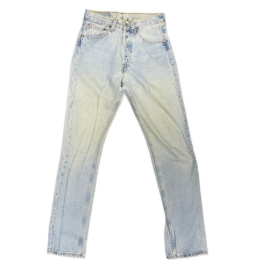 Vintage Retro Levis 501 Very Light Blue Jeans (W26/L32)