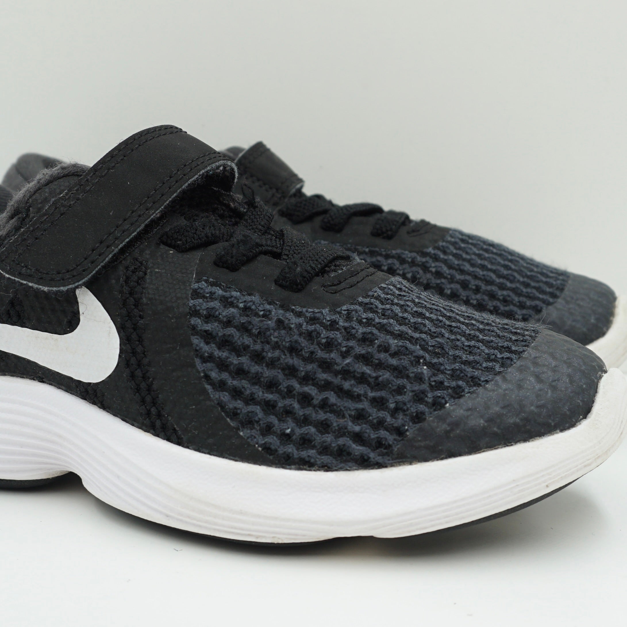 Nike Revolution 4 (PS)