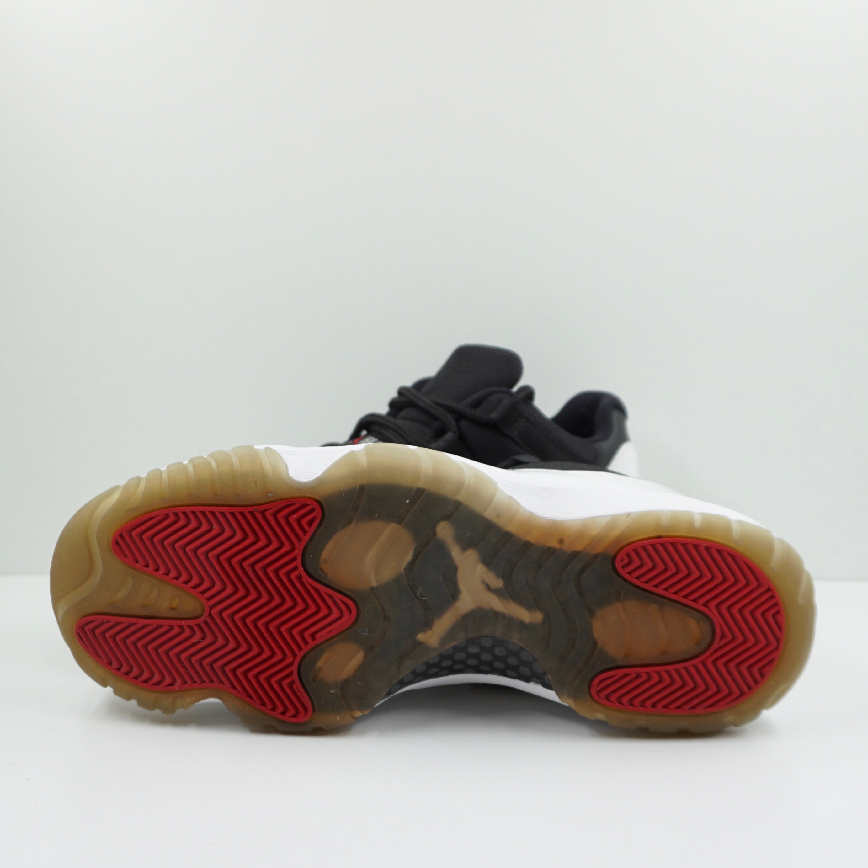 Jordan 11 Retro Low Tuxedo