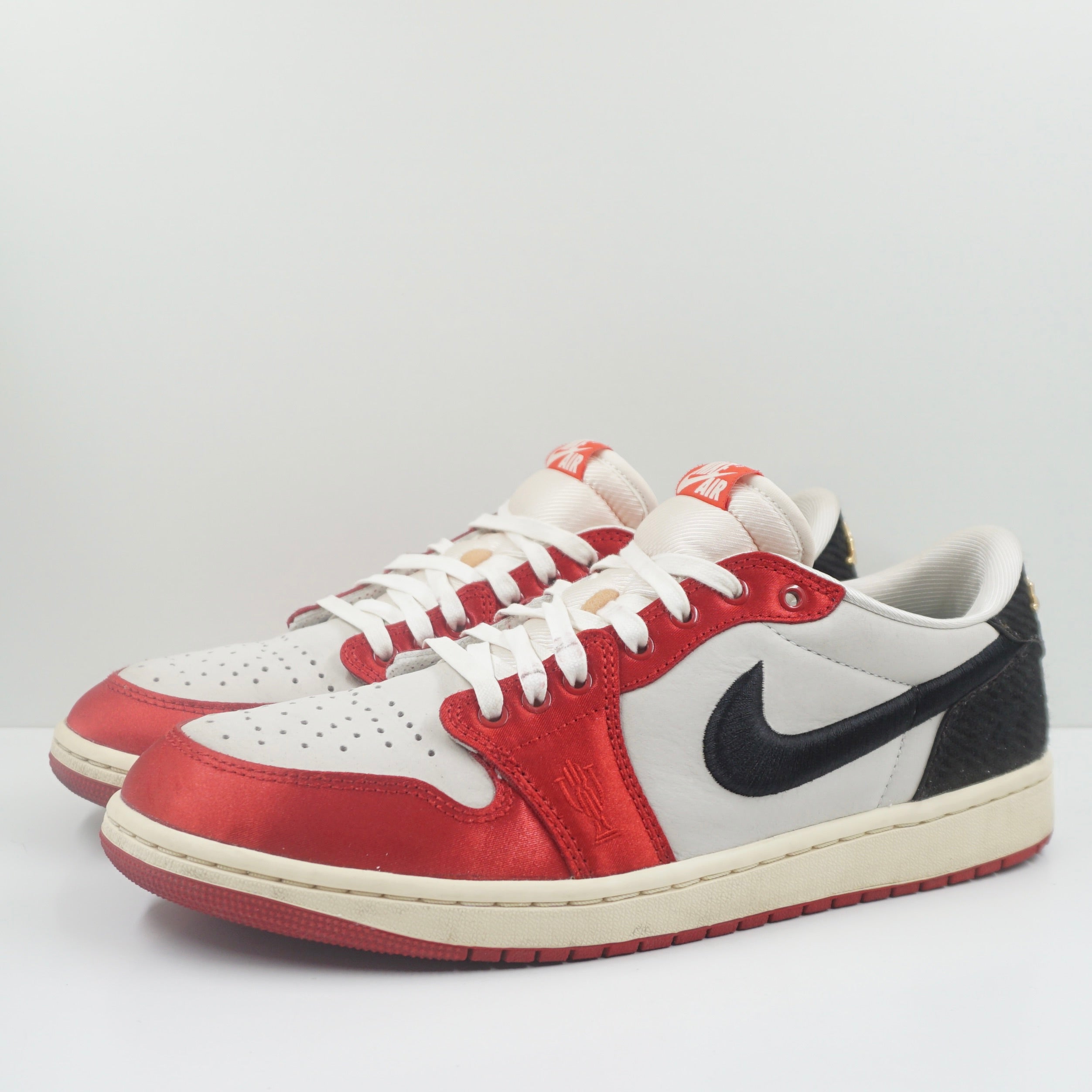 Jordan 1 Retro Low Trophy Room Rookie Card Away