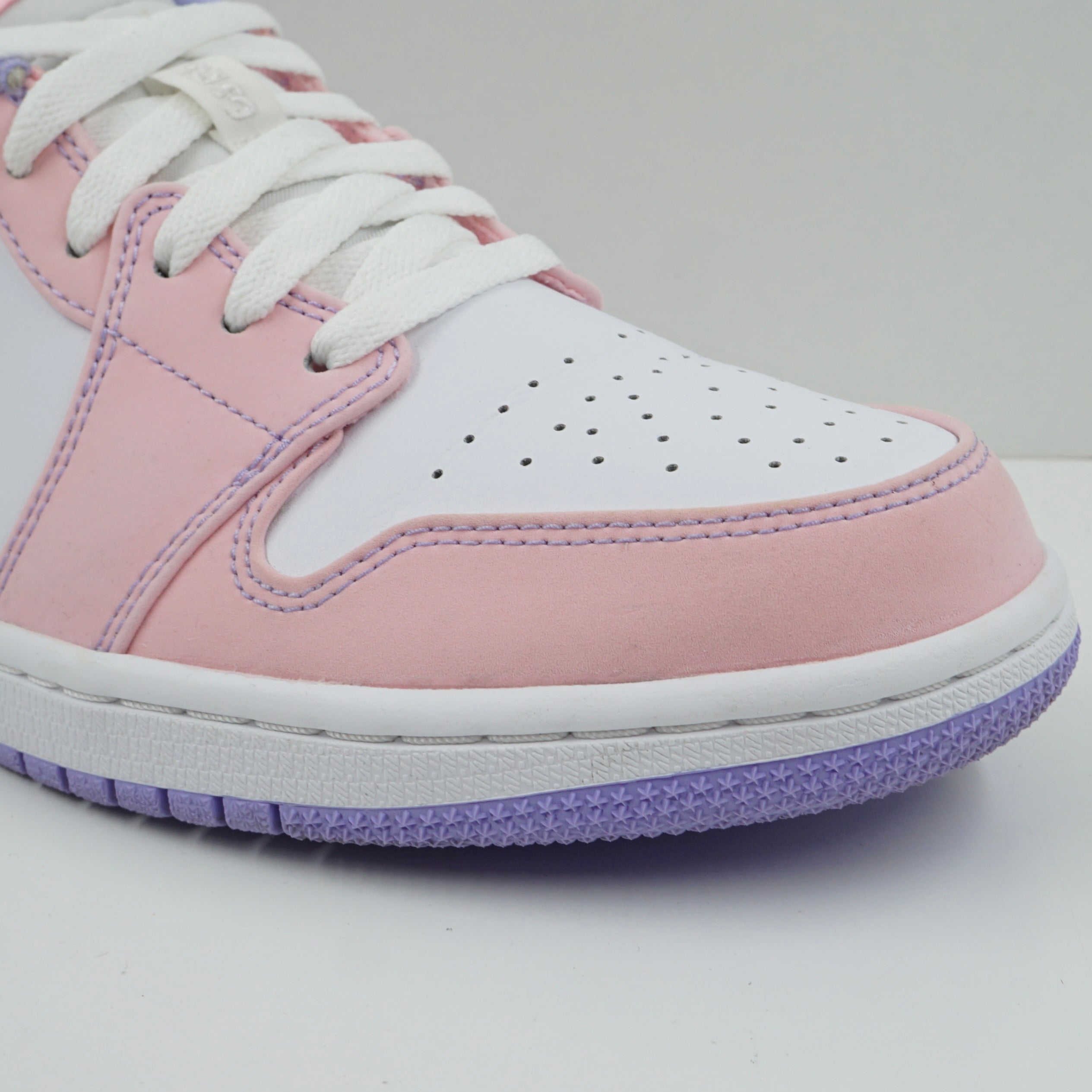 Jordan 1 Low SE Arctic Punch
