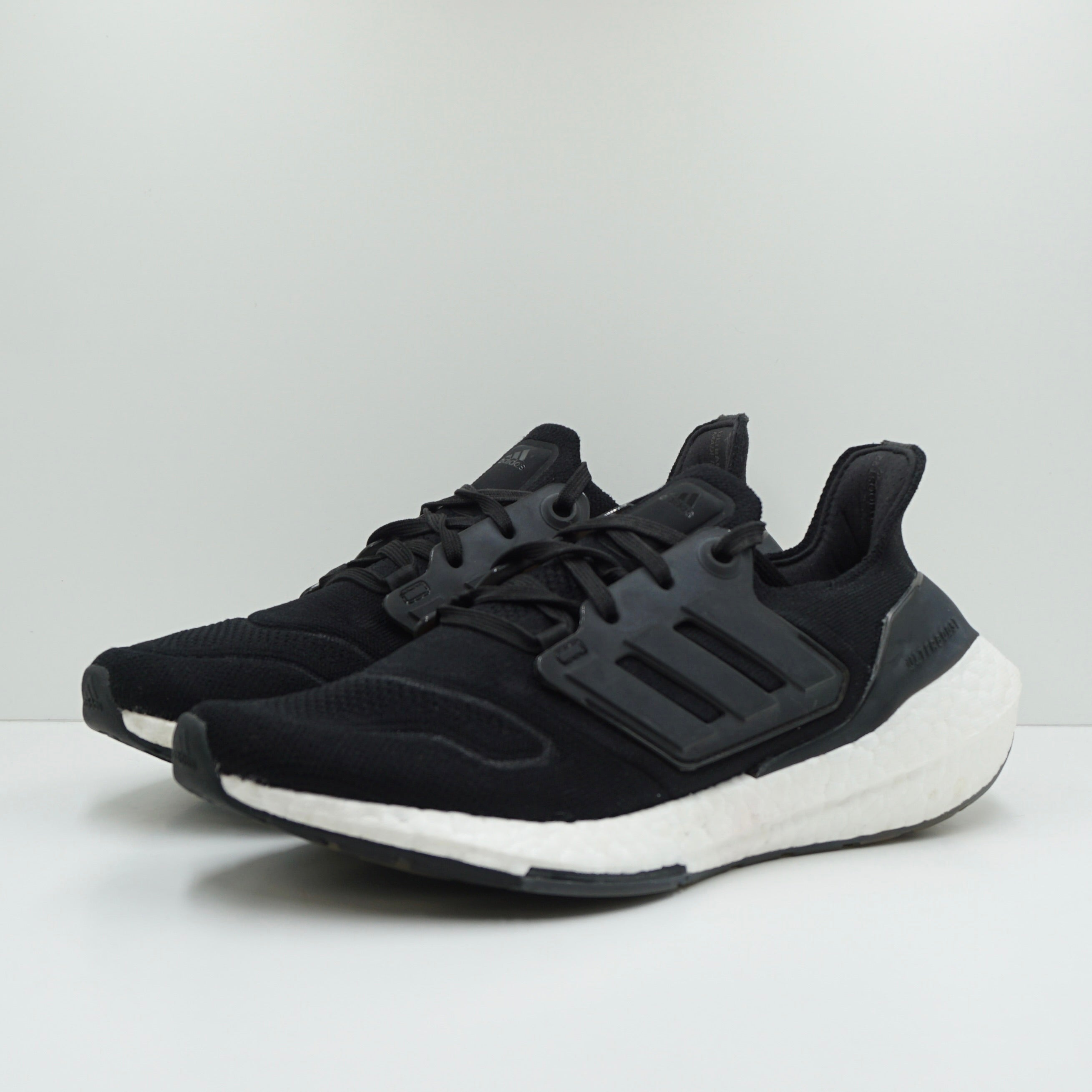 Adidas Ultra Boost 22 Black White (W)