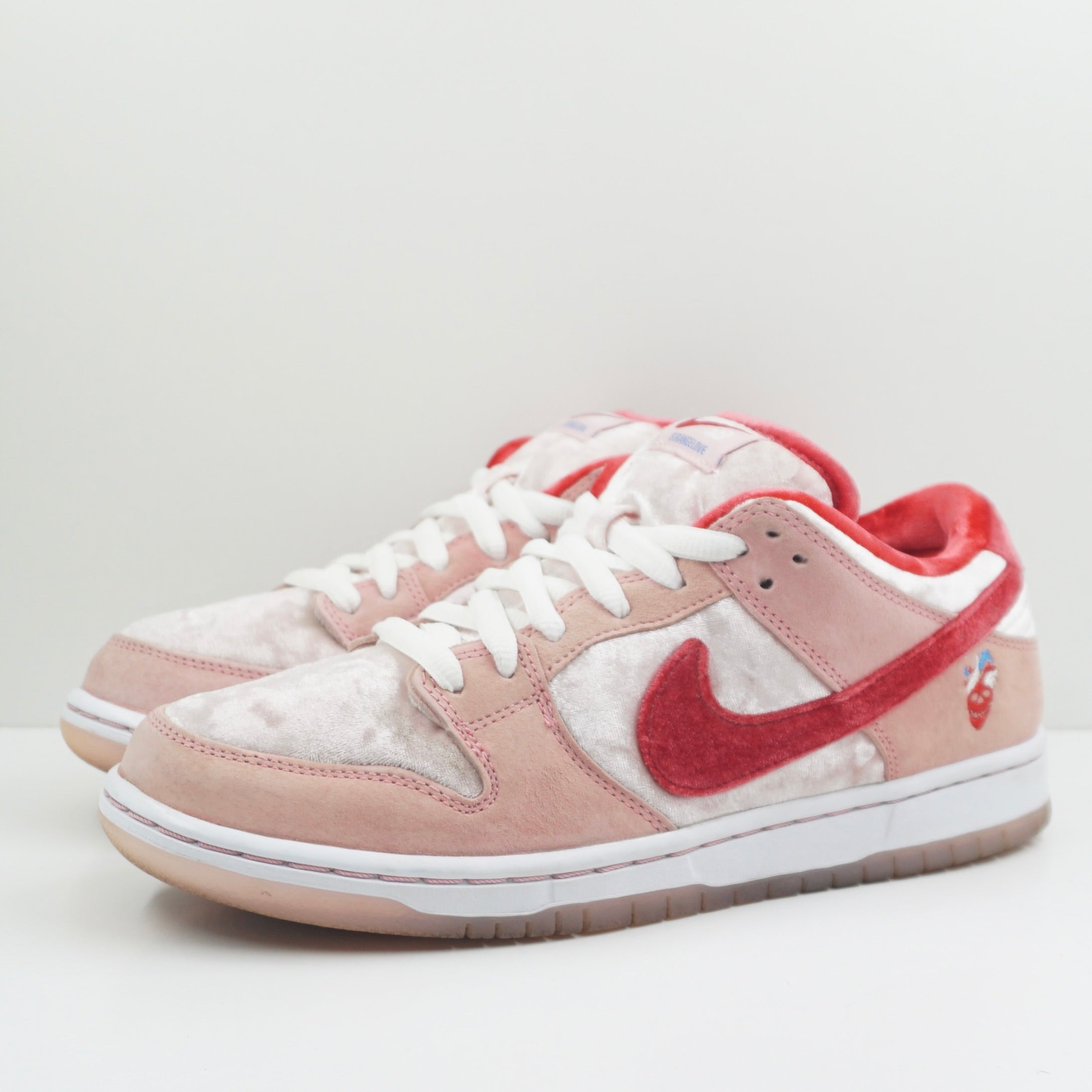 Nike SB Dunk Low Strange Love Skateboards