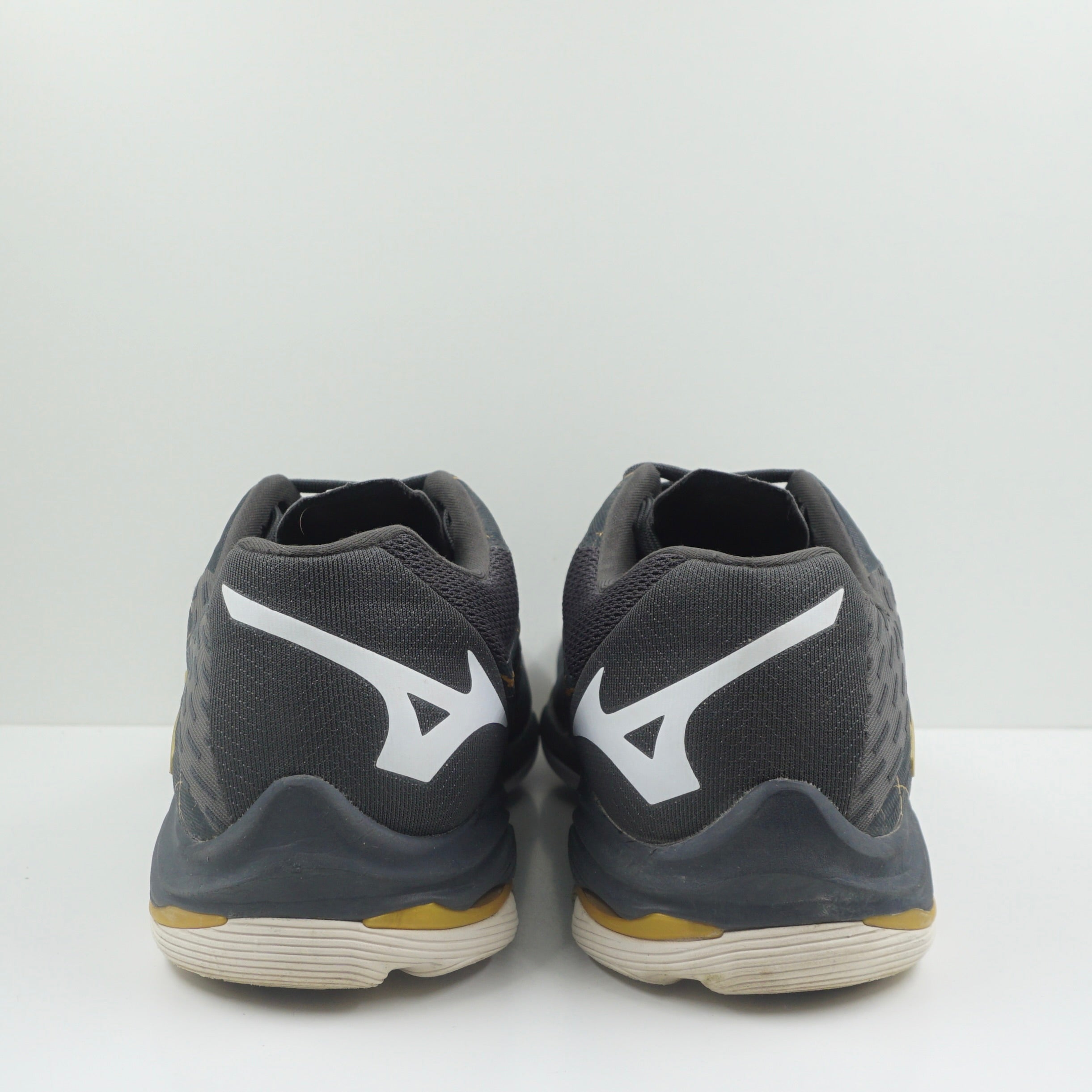 Mizuno Wave Lightning 27