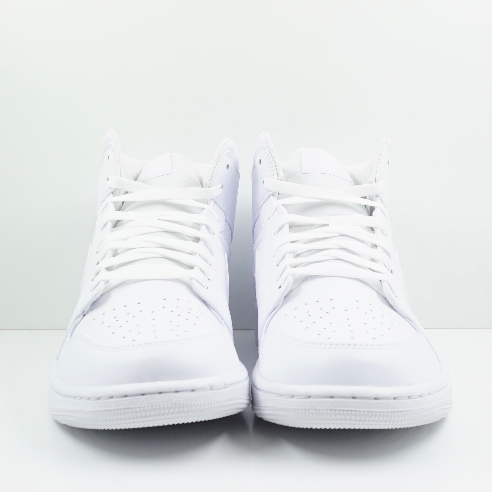 Jordan 1 Mid Triple White (2022/2023)