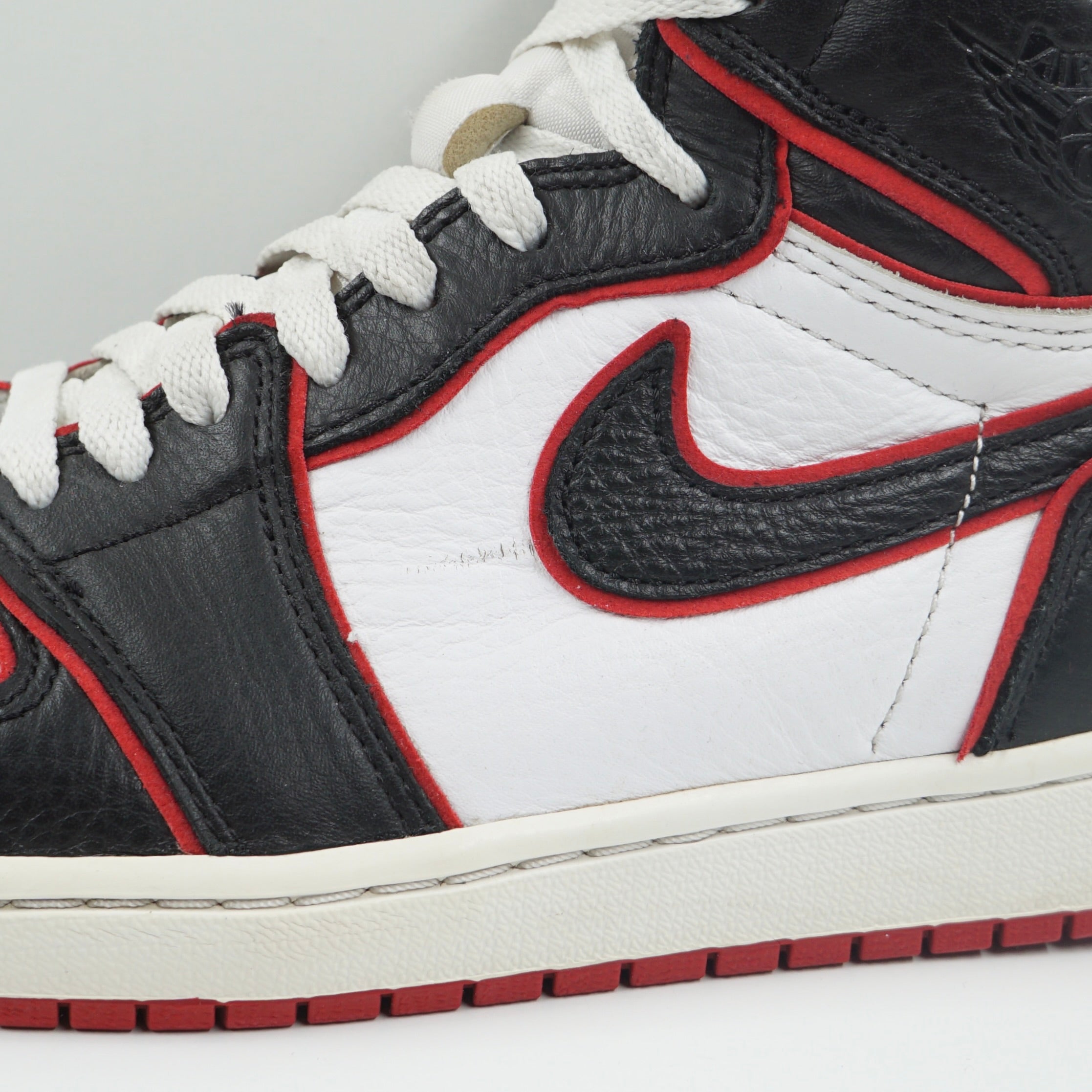Jordan 1 Retro High Bloodline